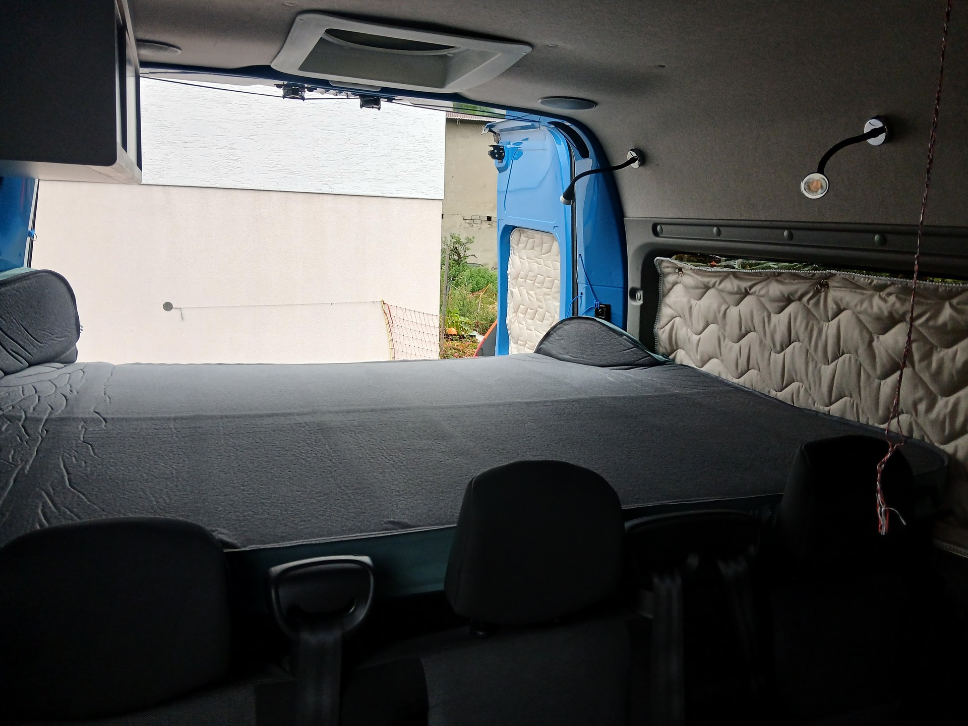 NISSAN NV400-image-9