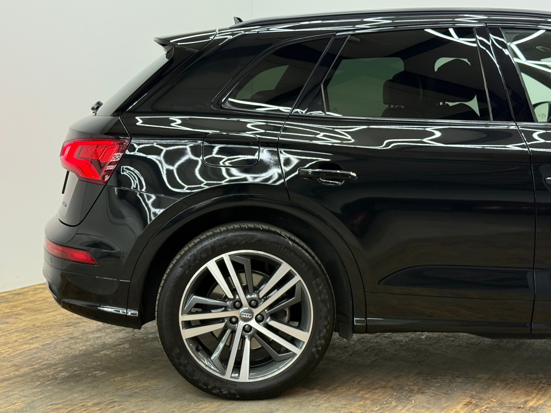 AUDI Q5 2.0 TFSI sport quattro S-tronic-image-13