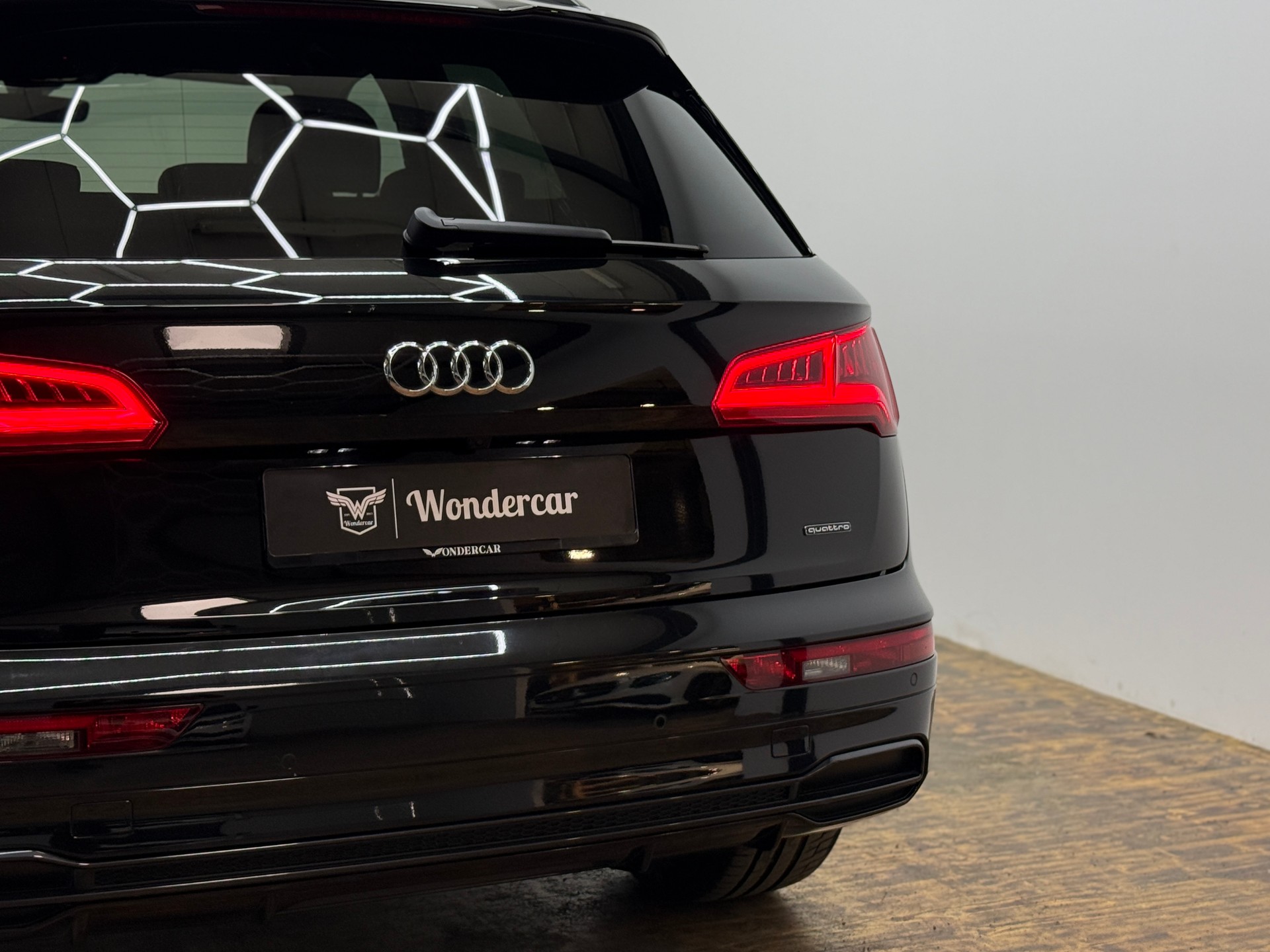 AUDI Q5 2.0 TFSI sport quattro S-tronic-image-11