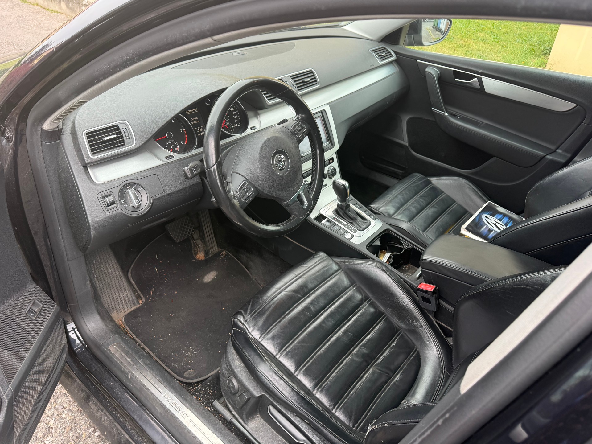 VW Passat Variant 2.0 TDI BMT Trendline DSG-image-13
