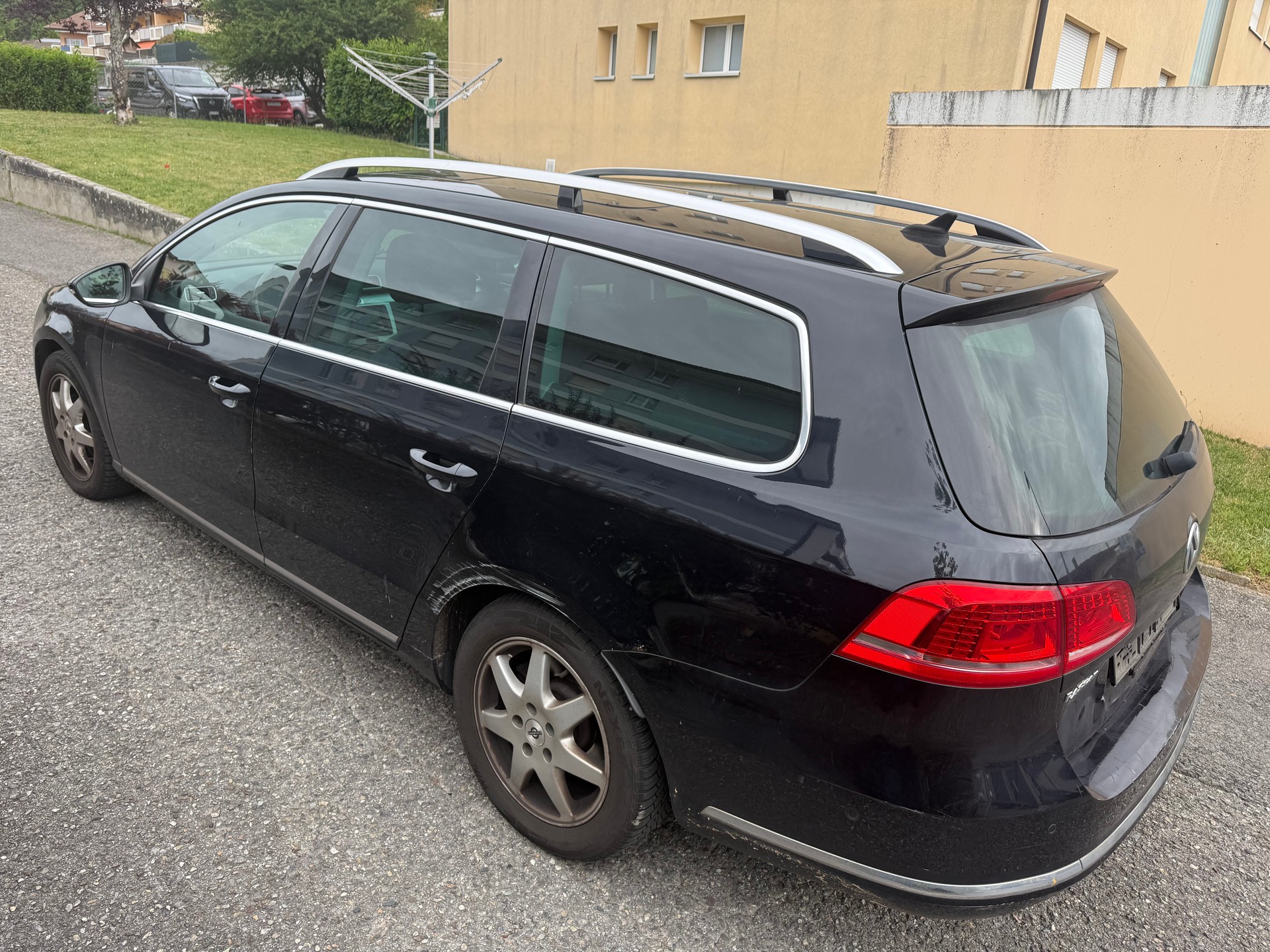 VW Passat Variant 2.0 TDI BMT Trendline DSG-image-2