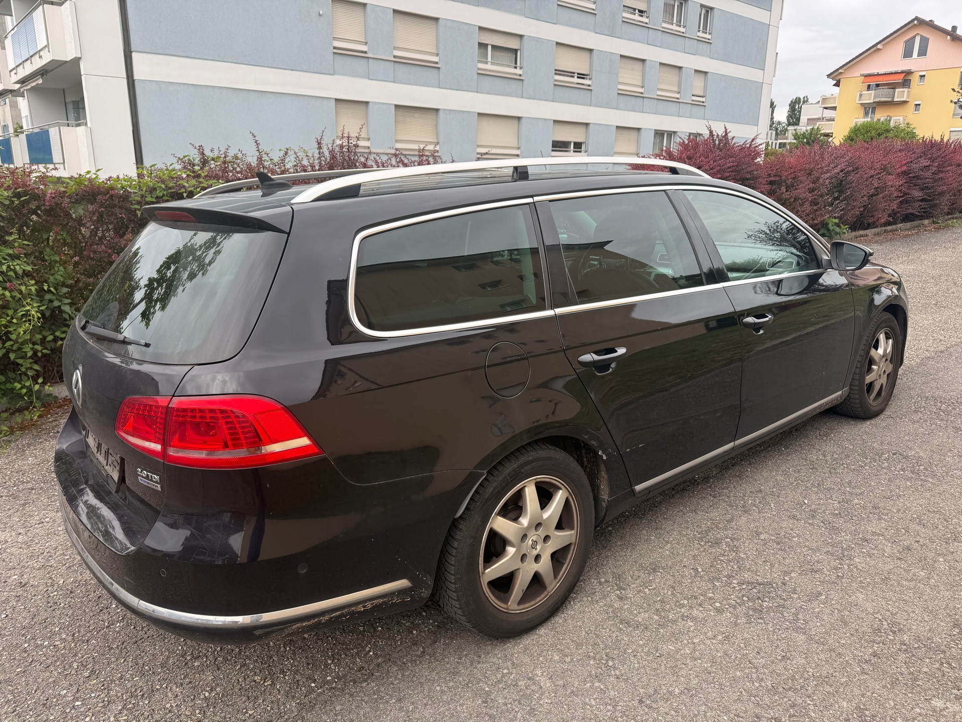 VW Passat Variant 2.0 TDI BMT Trendline DSG-image-5