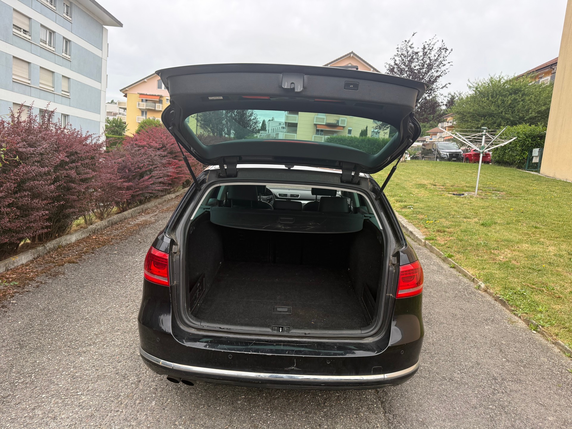 VW Passat Variant 2.0 TDI BMT Trendline DSG-image-10