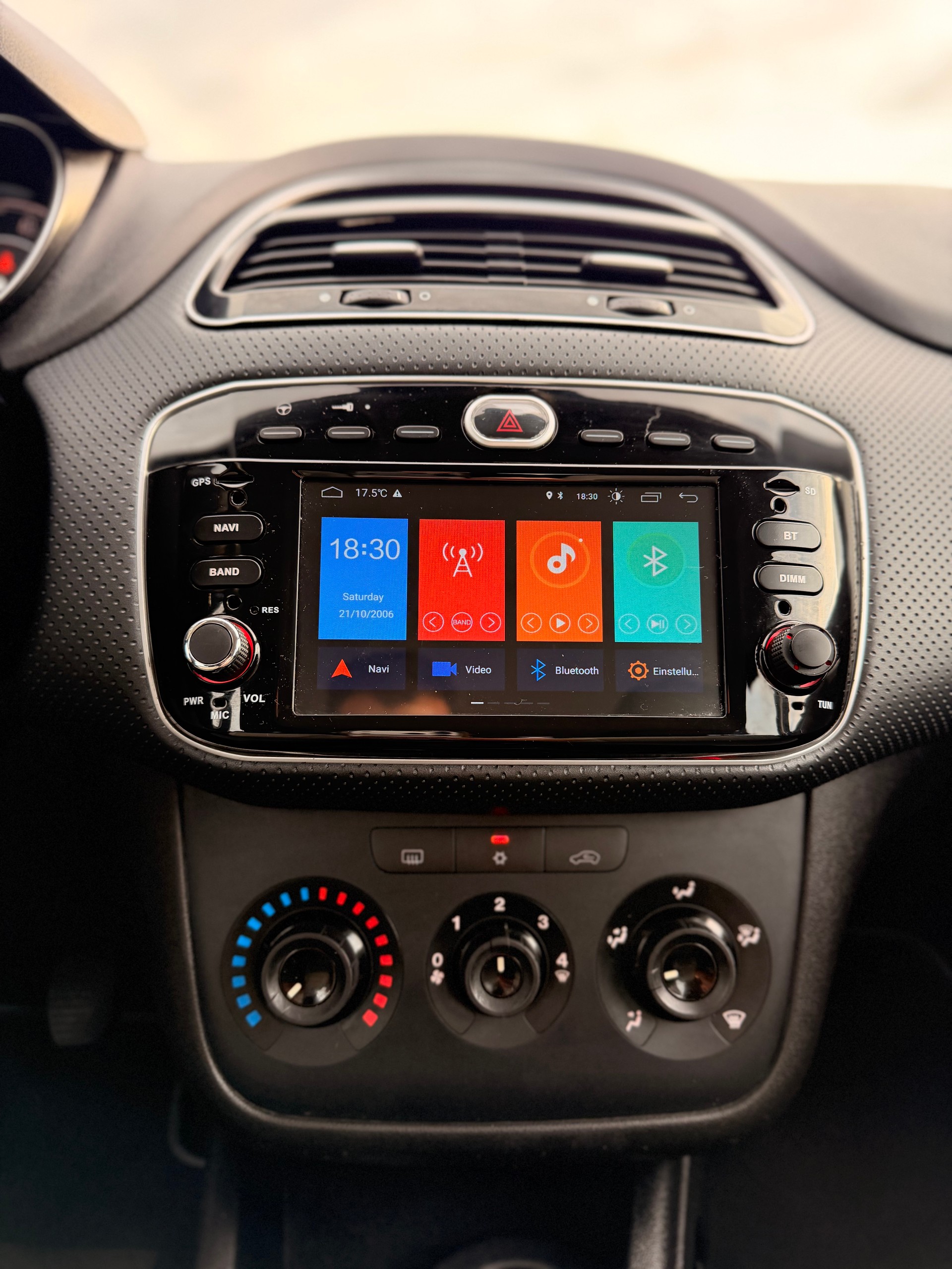 FIAT Punto 1.4 Dynamic ** Digitales Display, Rückfahrkamera, Navigationssystem**-image-20