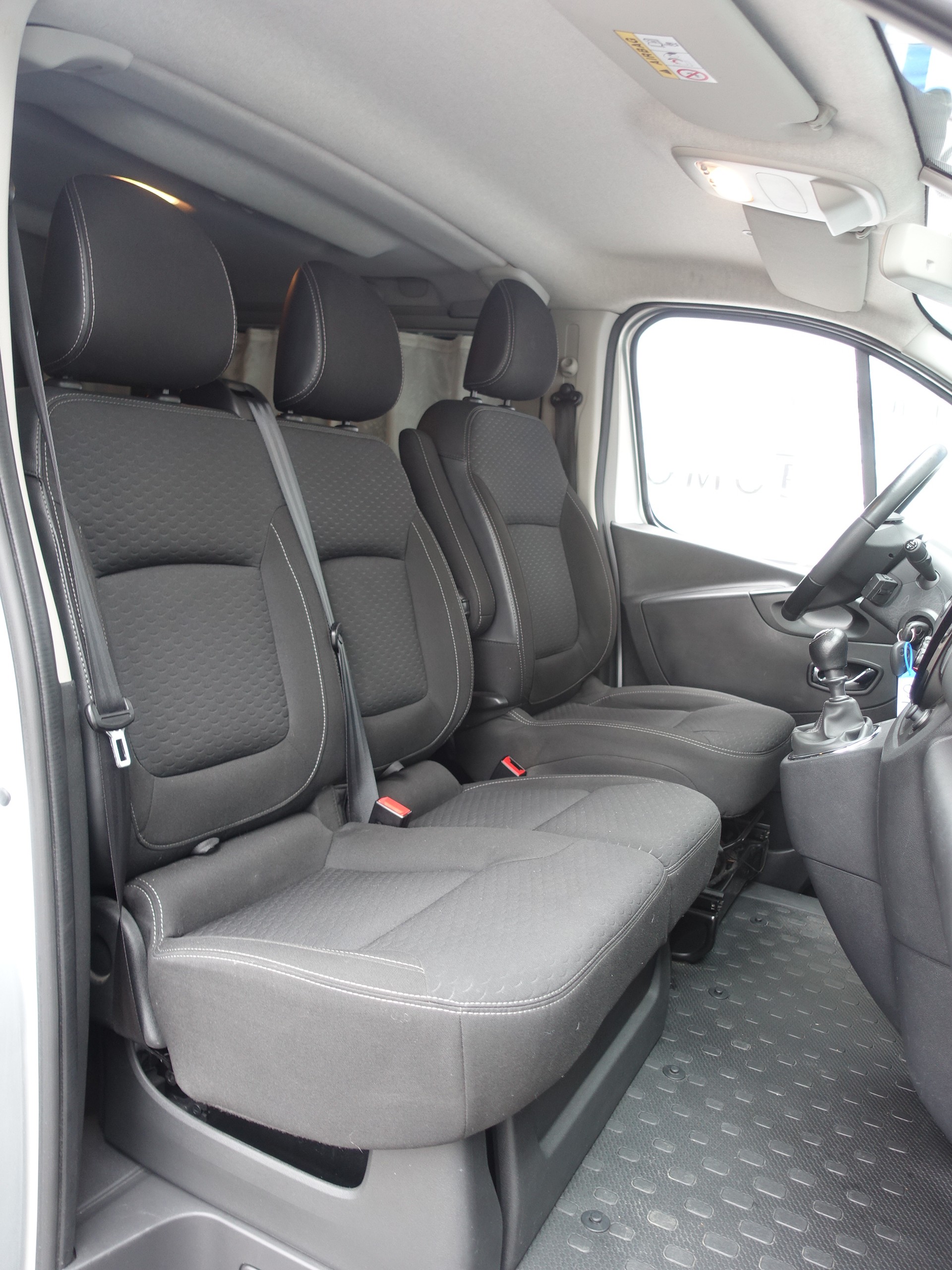OPEL Vivaro 1.6 CDTI Combi+ 2.9t L2H1-image-9