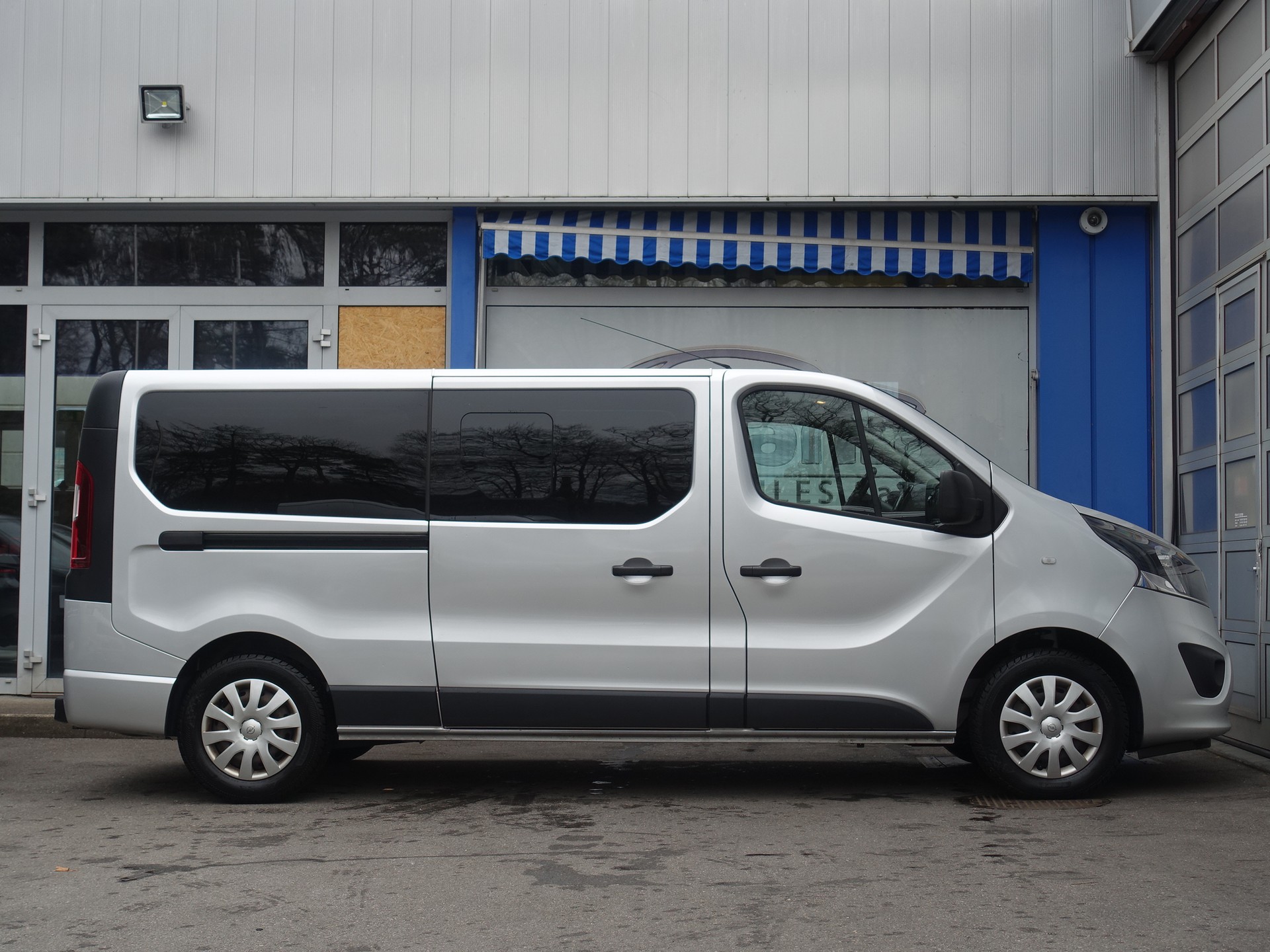 OPEL Vivaro 1.6 CDTI Combi+ 2.9t L2H1-image-7