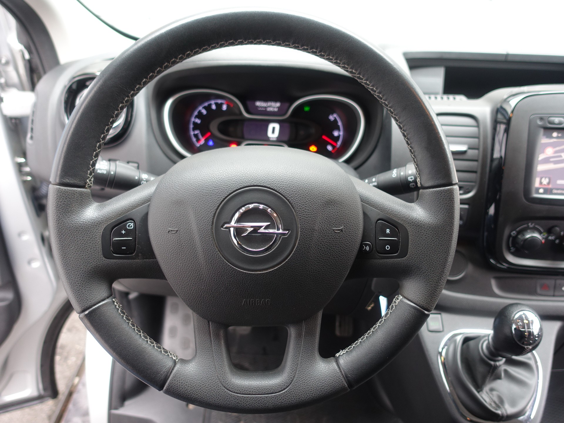 OPEL Vivaro 1.6 CDTI Combi+ 2.9t L2H1-image-10