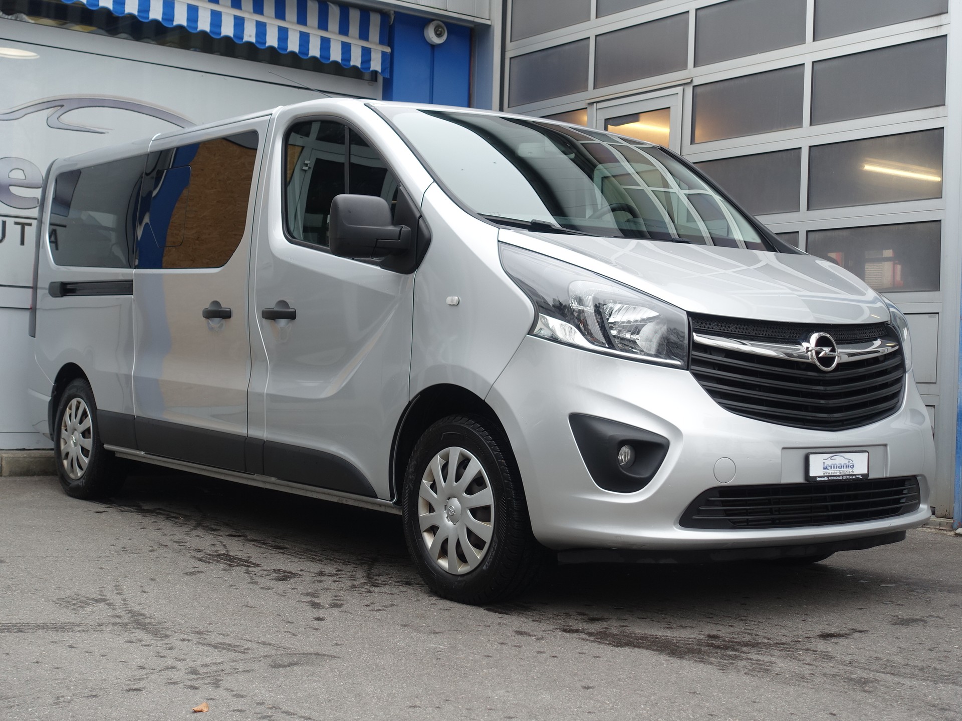 OPEL Vivaro 1.6 CDTI Combi+ 2.9t L2H1-image-0