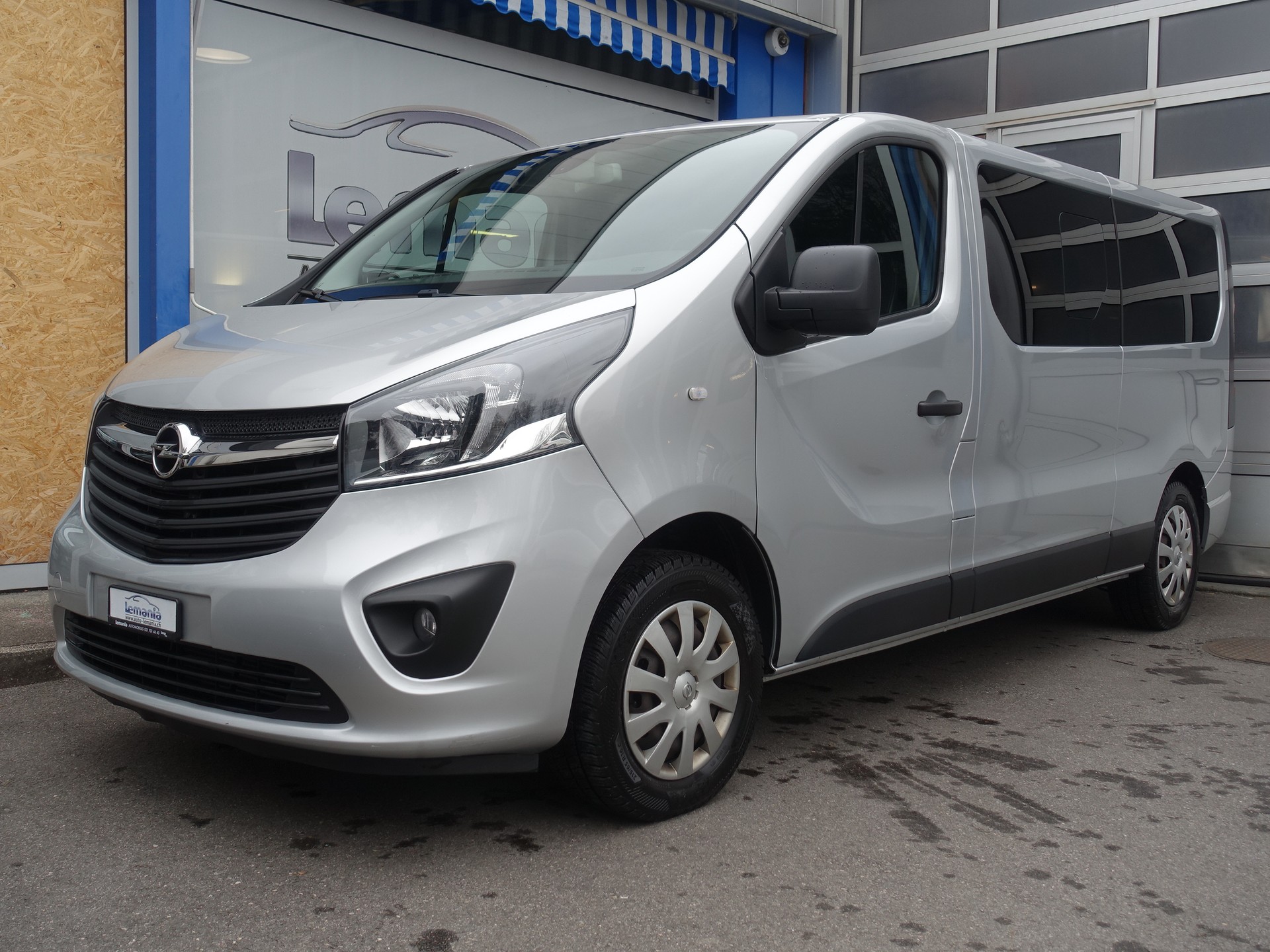 OPEL Vivaro 1.6 CDTI Combi+ 2.9t L2H1-image-1