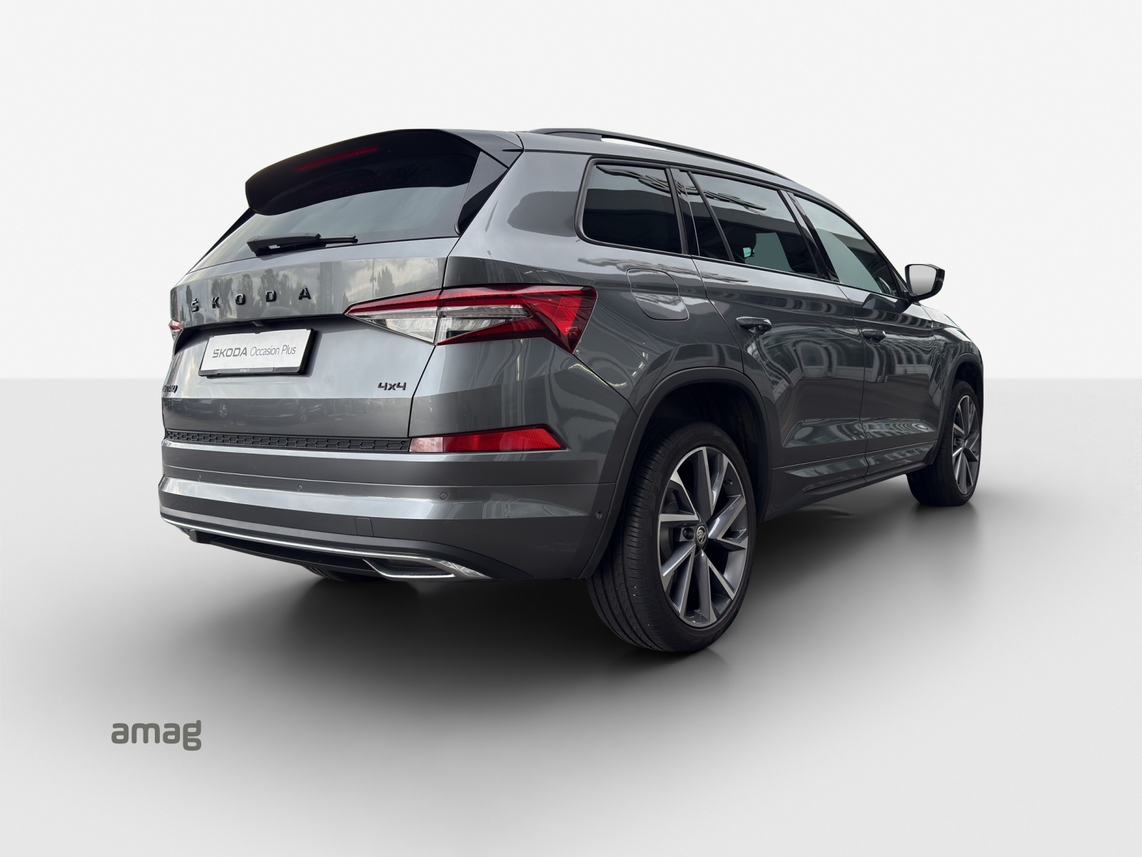 SKODA Kodiaq 2.0 TSI 4x4 SportLine-image-4