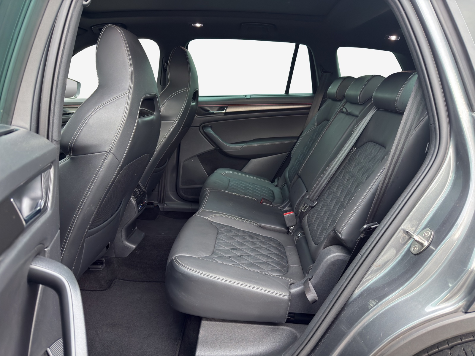 SKODA Kodiaq 2.0 TSI 4x4 SportLine-image-11
