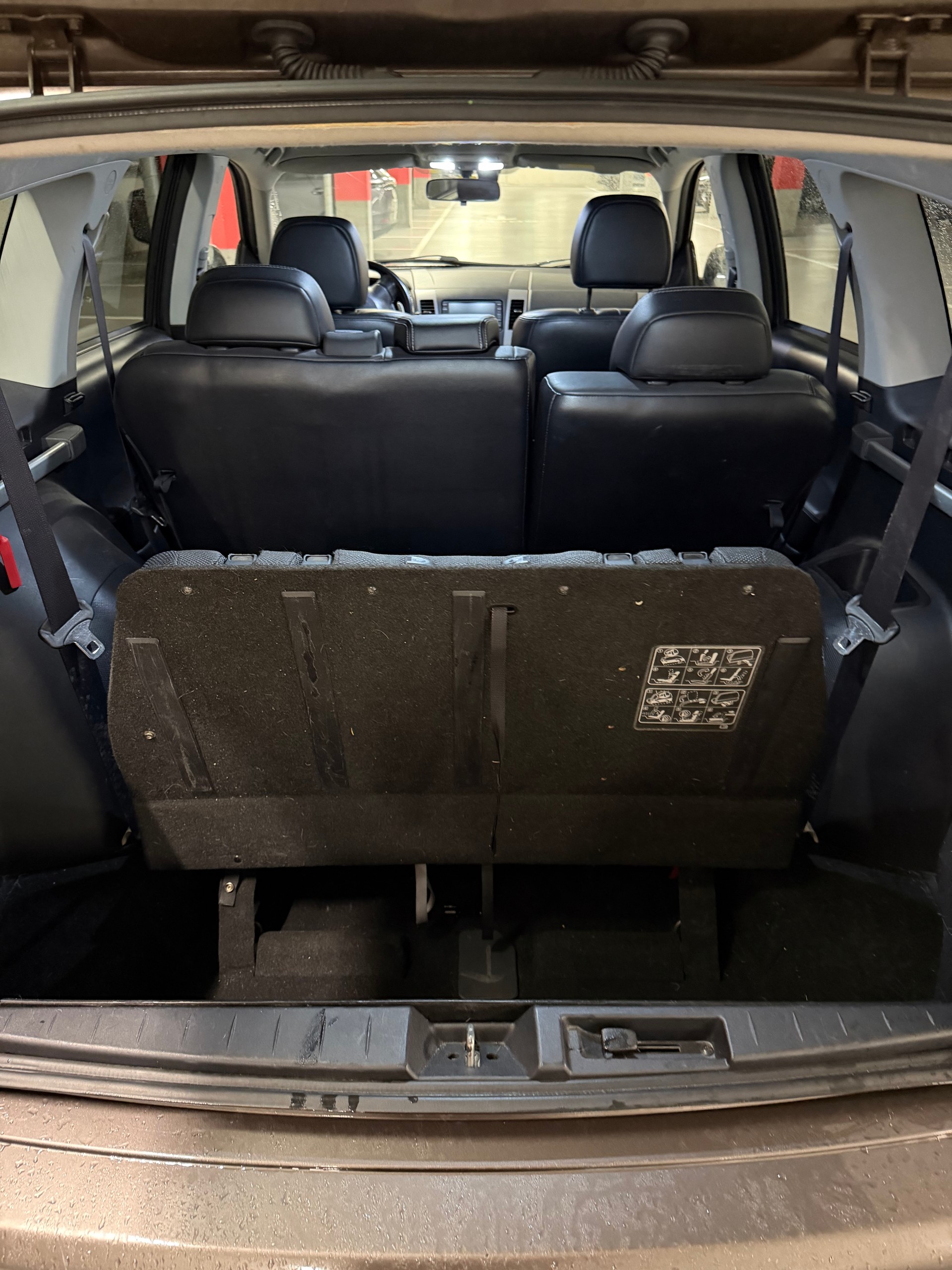 PEUGEOT 4007 2.2 HDi Lion Edition DCS6-image-9