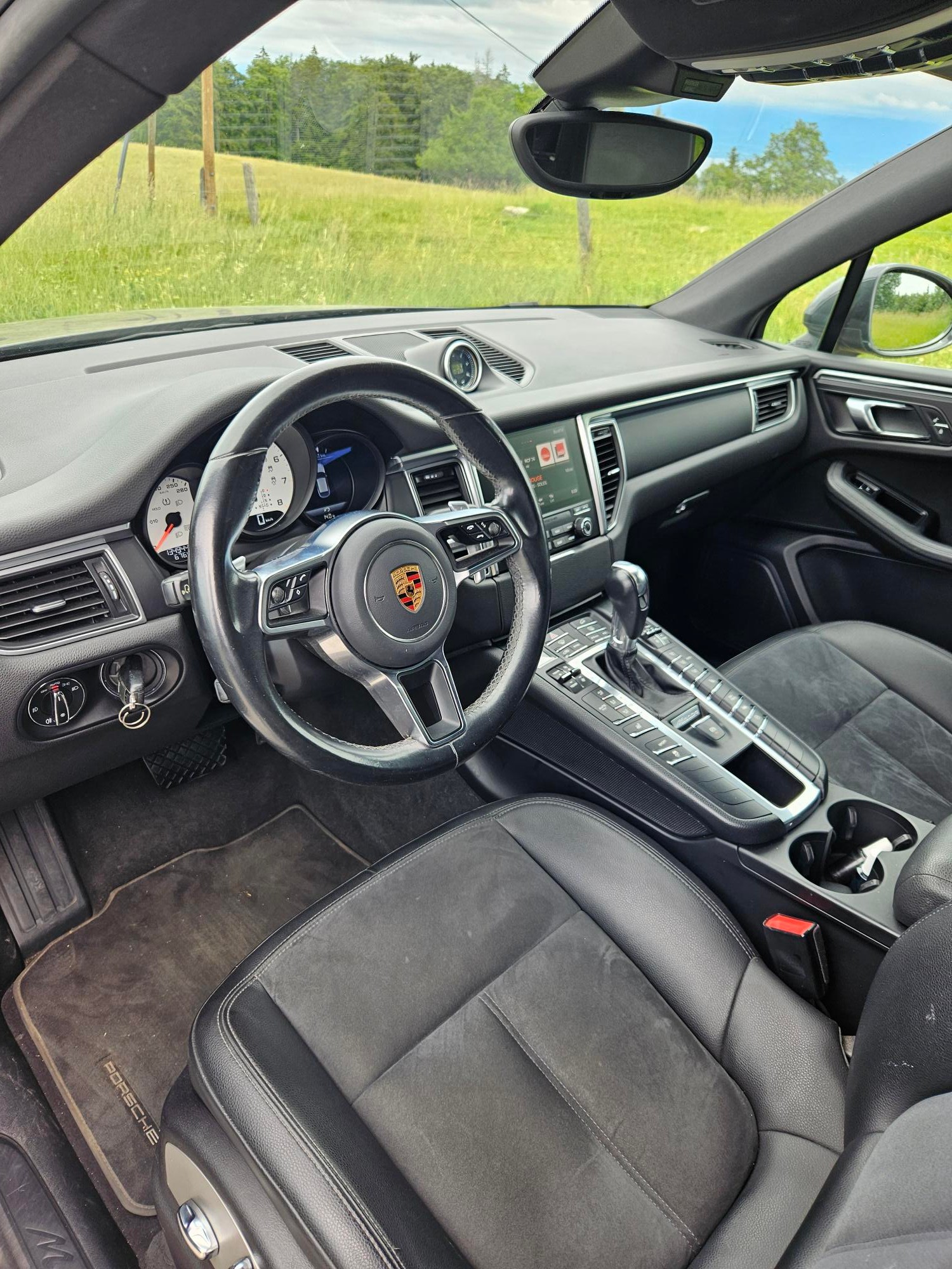 PORSCHE Macan PDK-image-5