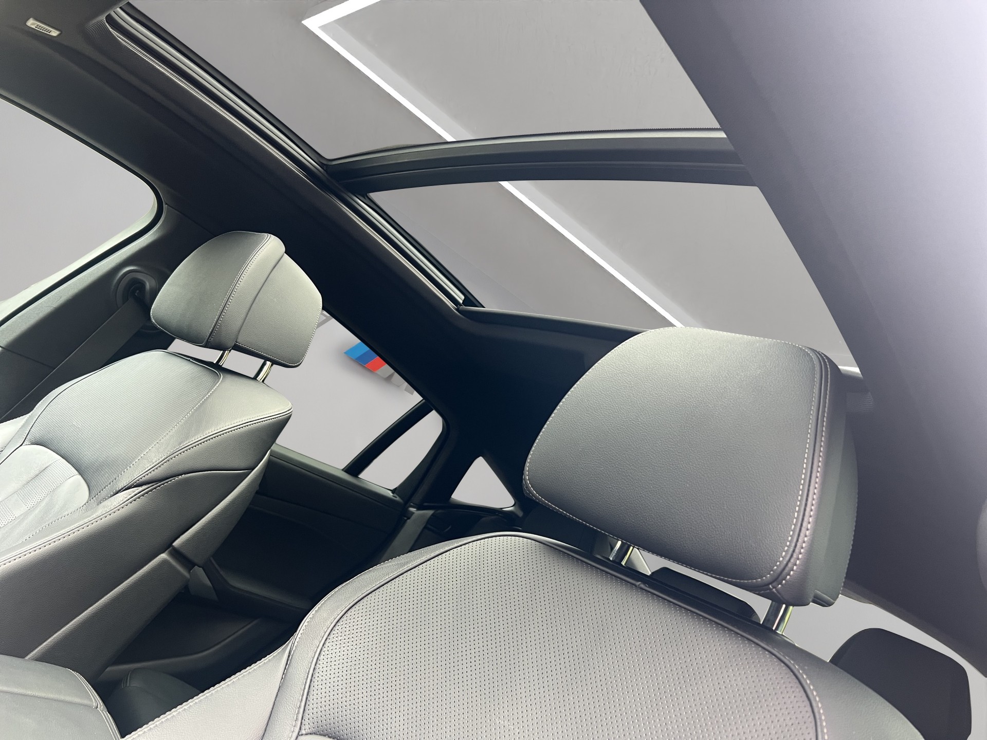 BMW X6 xDrive 48V 30d M Sport Steptronic-image-12