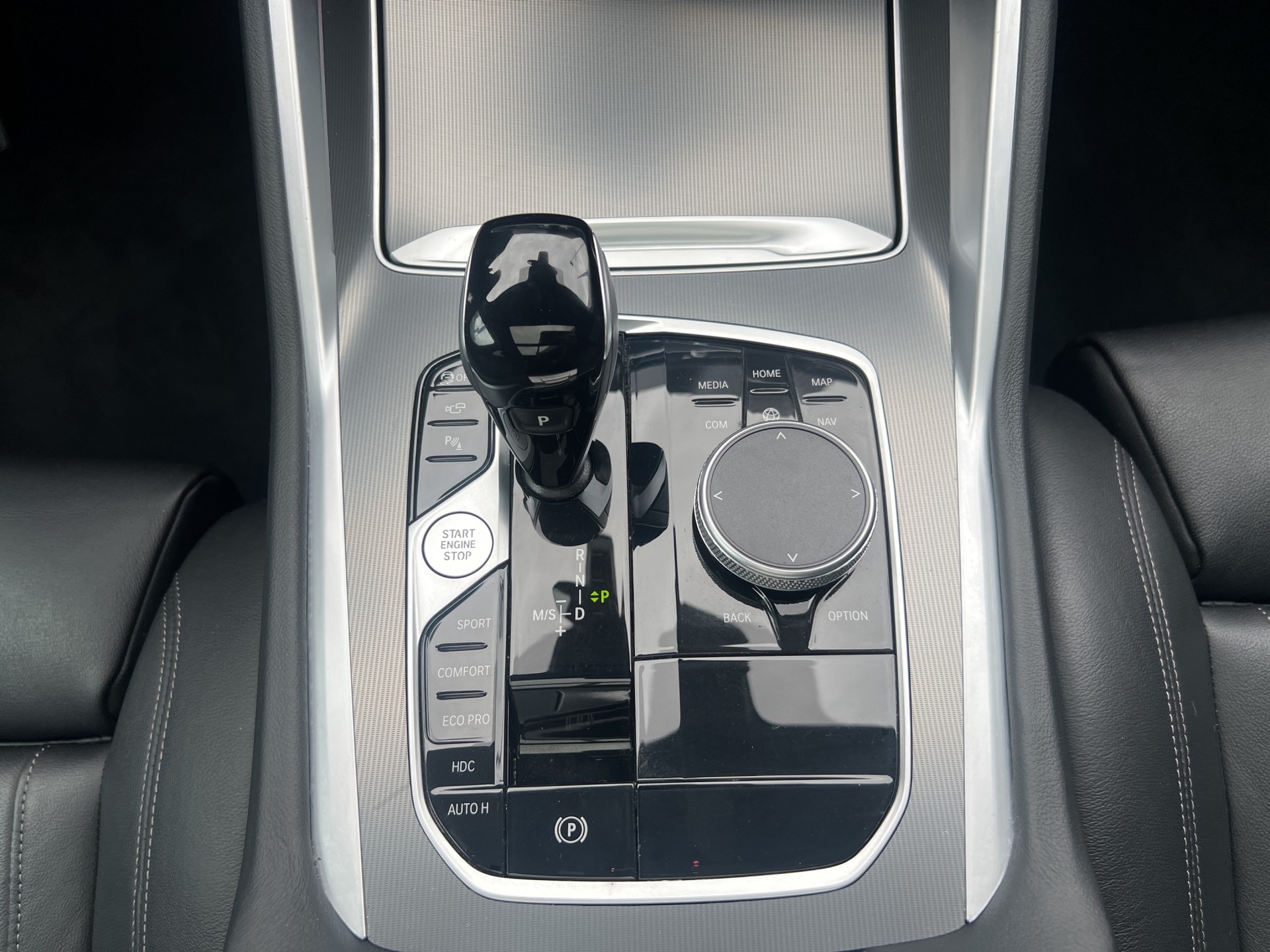 BMW X6 xDrive 48V 30d M Sport Steptronic-image-16