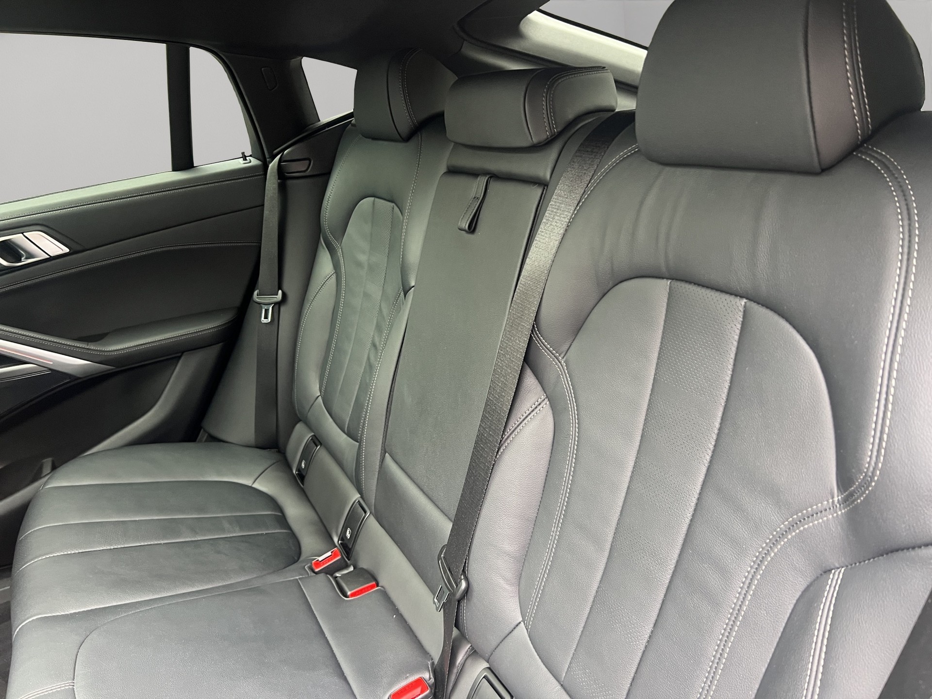BMW X6 xDrive 48V 30d M Sport Steptronic-image-18