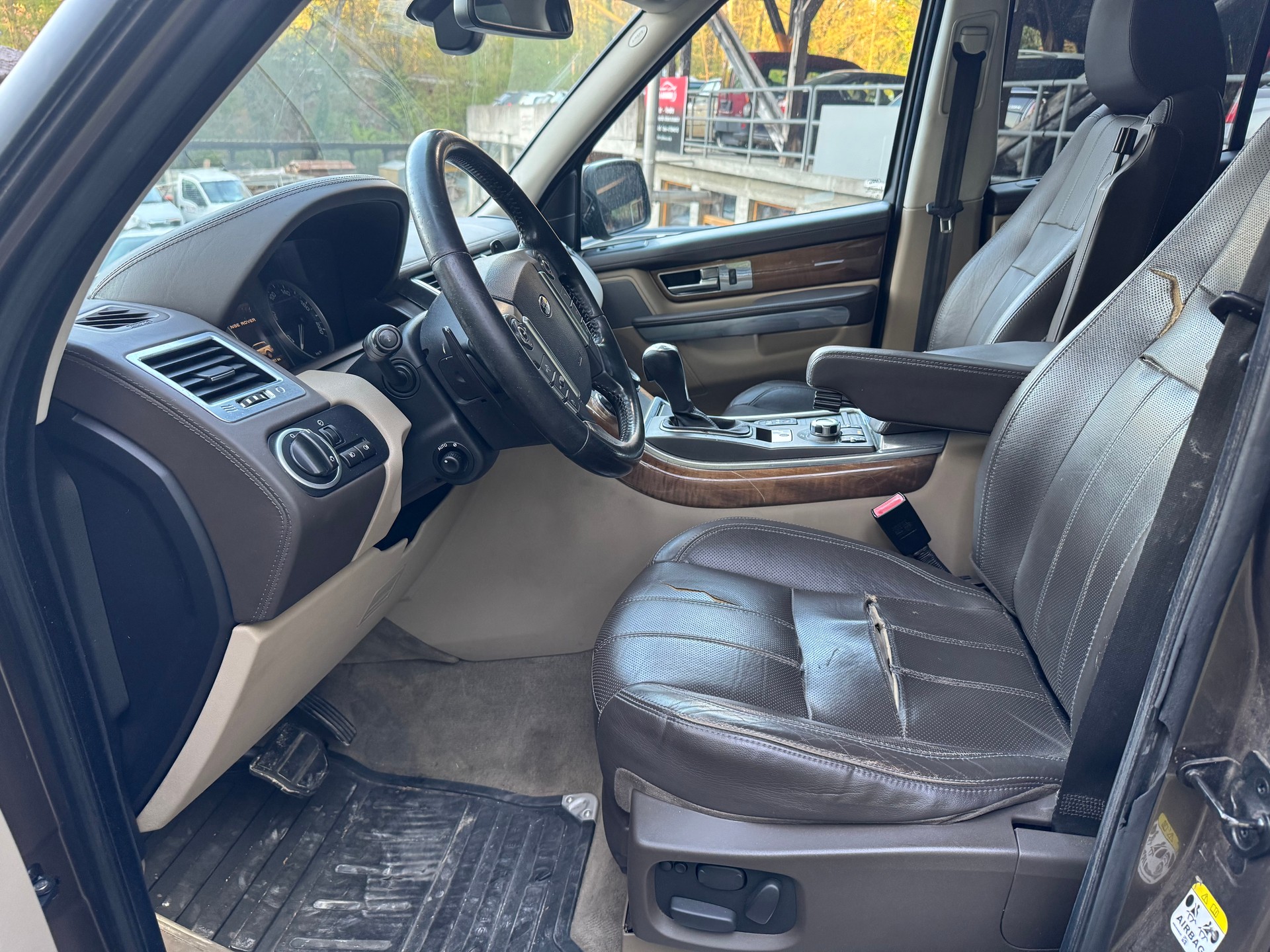 LAND ROVER Range Rover Sport 3.0 TDV6 Autobiography Automatic-image-11