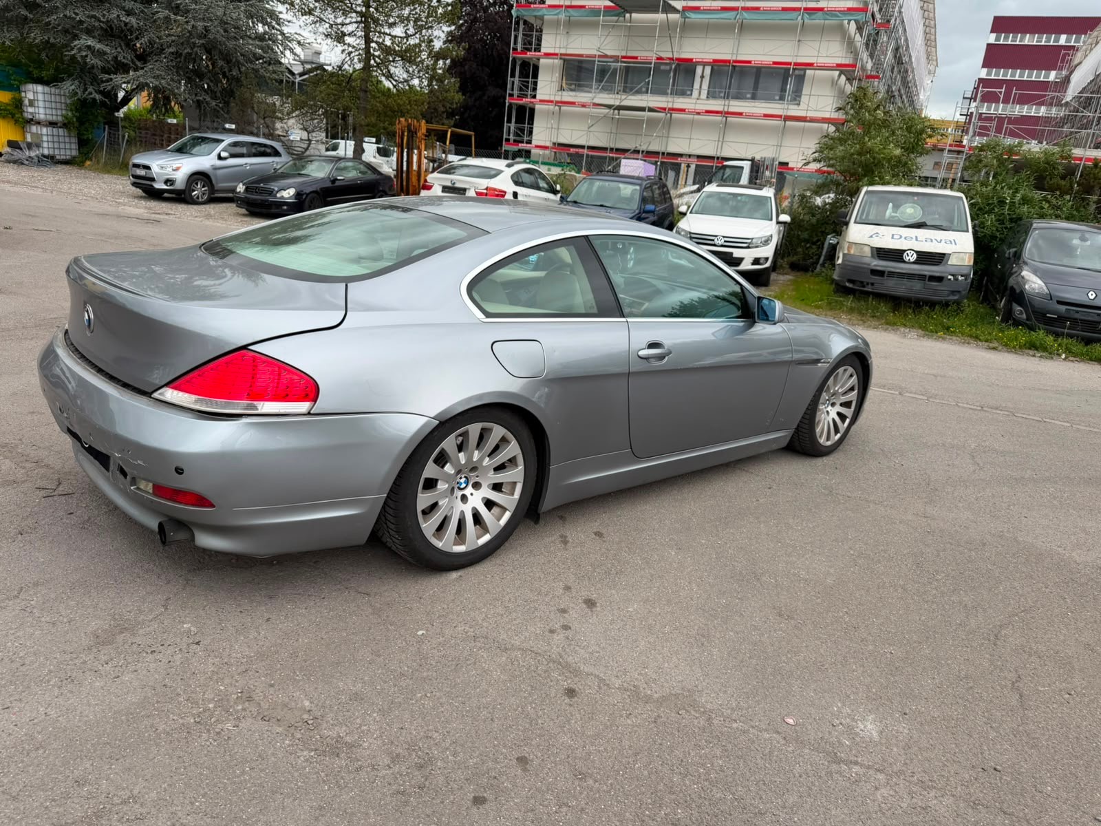 BMW 630i-image-6