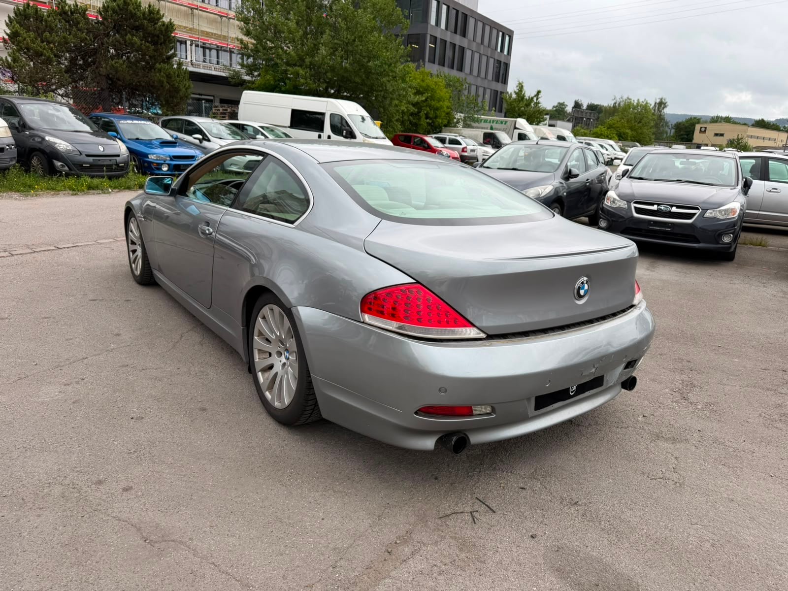 BMW 630i-image-5