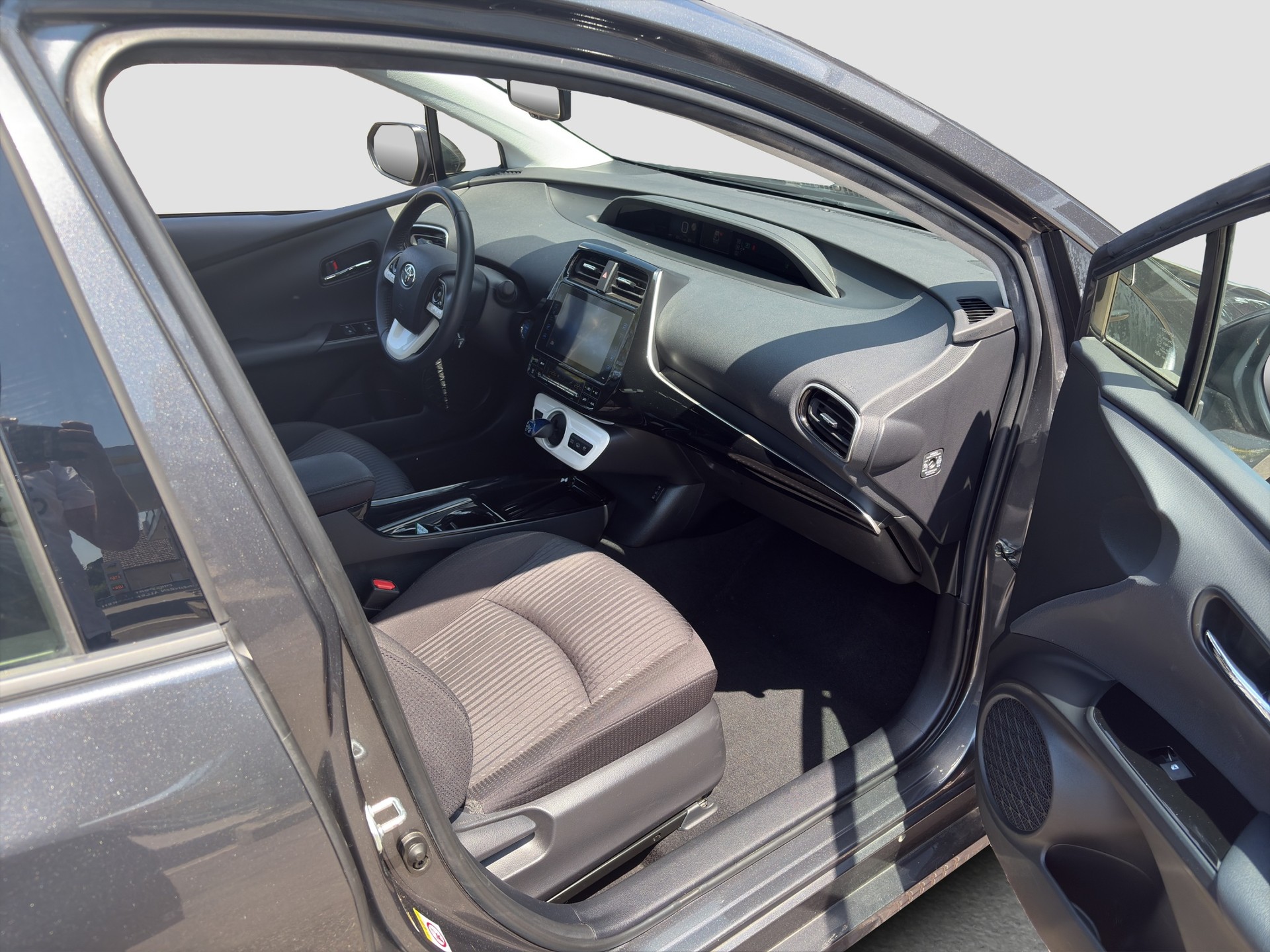 TOYOTA Prius 1.8 VVT-i Plug-in Hybrid Solar-image-8