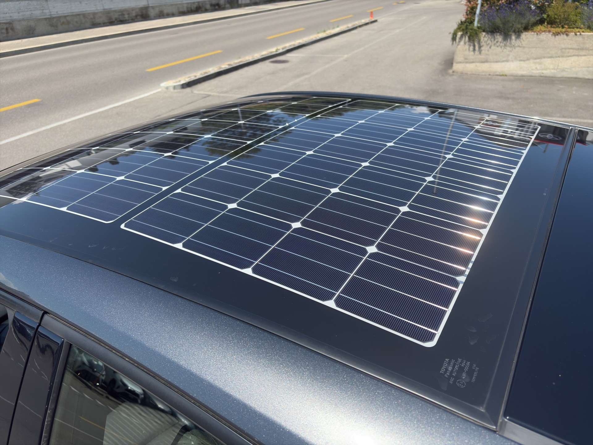 TOYOTA Prius 1.8 VVT-i Plug-in Hybrid Solar-image-15