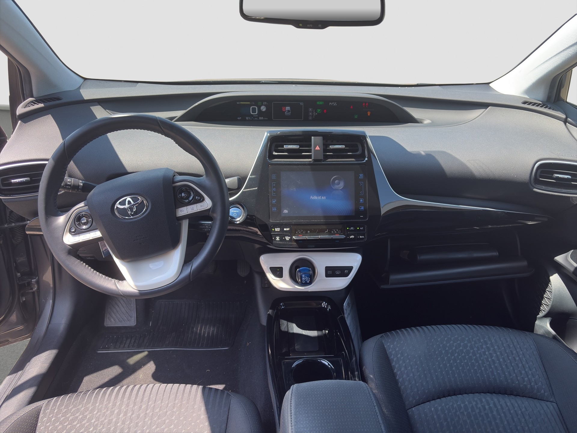 TOYOTA Prius 1.8 VVT-i Plug-in Hybrid Solar-image-9