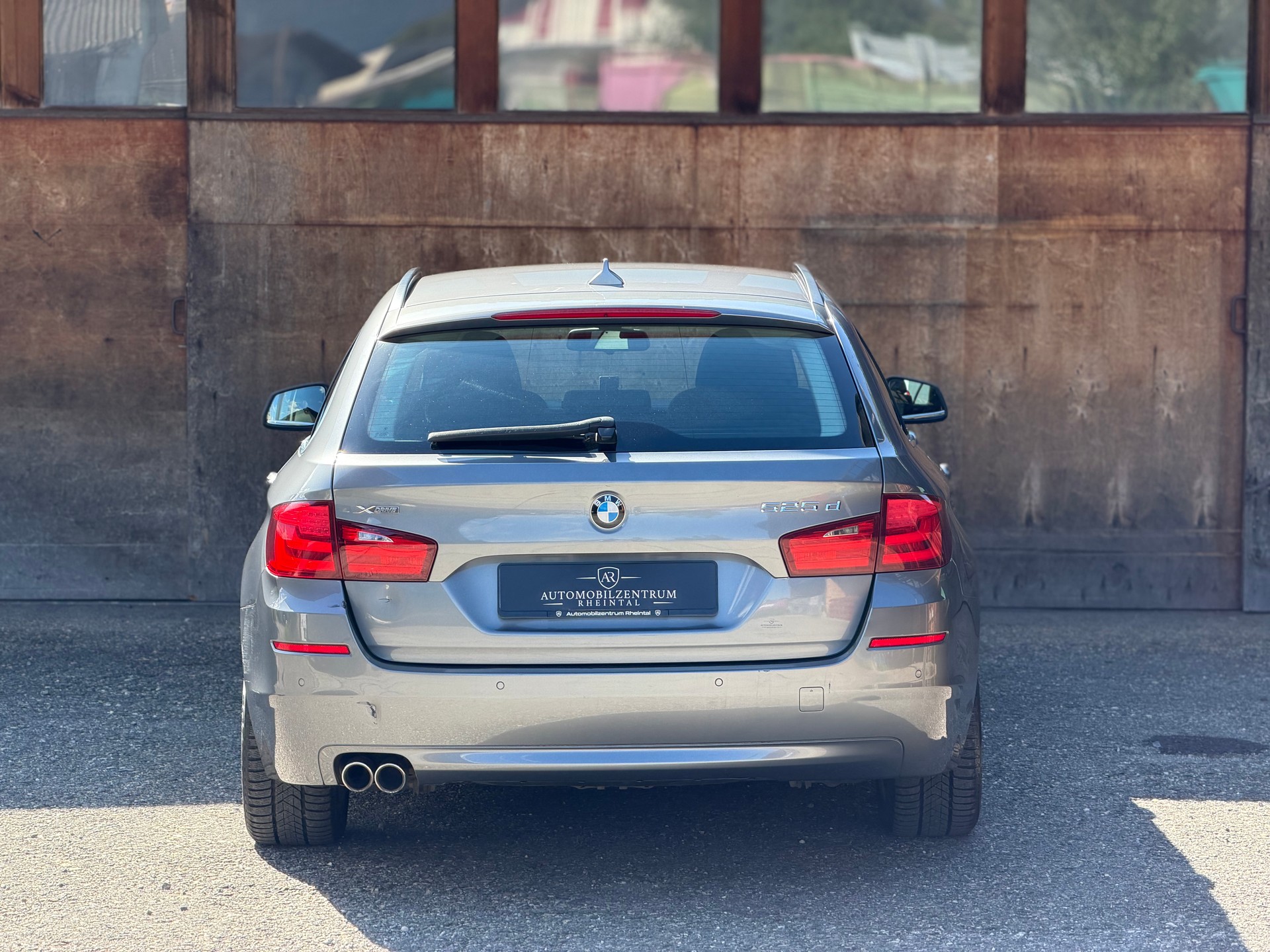 BMW 525d xDrive Touring Steptronic-image-5
