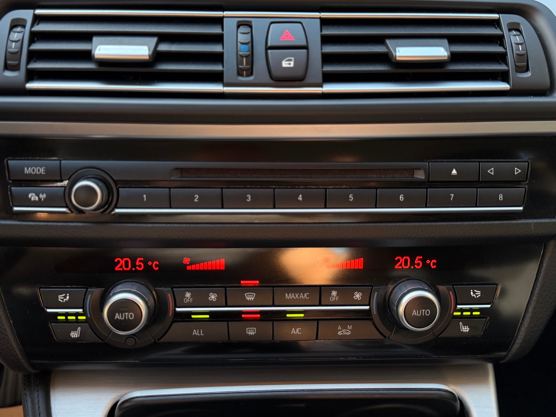 BMW 525d xDrive Touring Steptronic-image-16