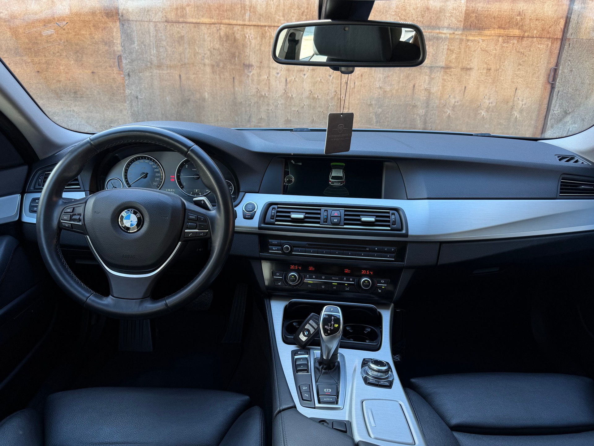 BMW 525d xDrive Touring Steptronic-image-13