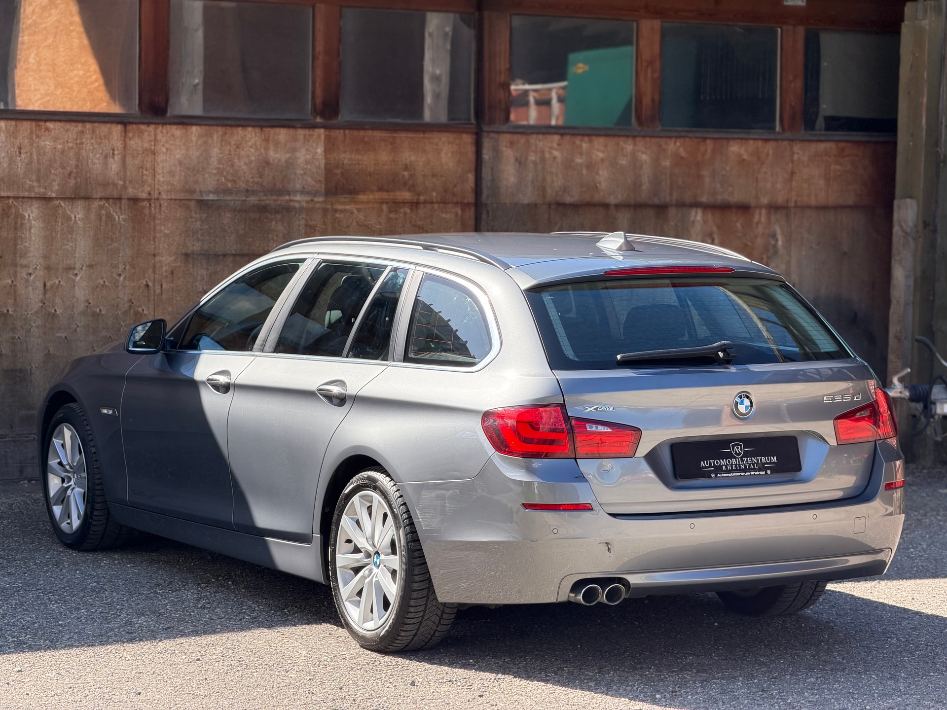 BMW 525d xDrive Touring Steptronic-image-6