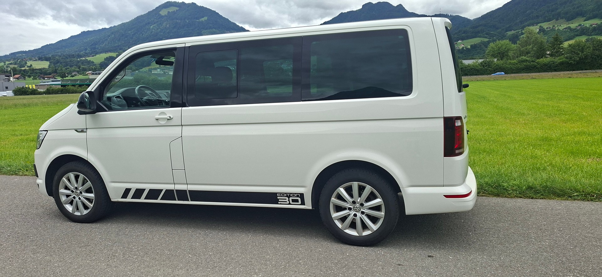 VW T6 Multivan 2.0 TDI Highline DSG-image-1