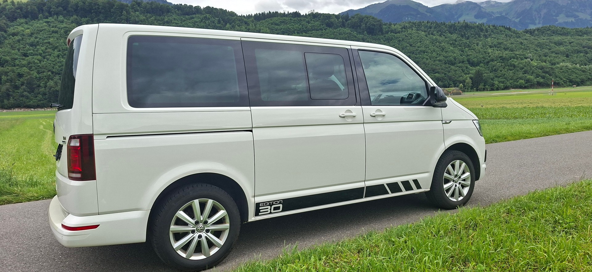 VW T6 Multivan 2.0 TDI Highline DSG-image-3