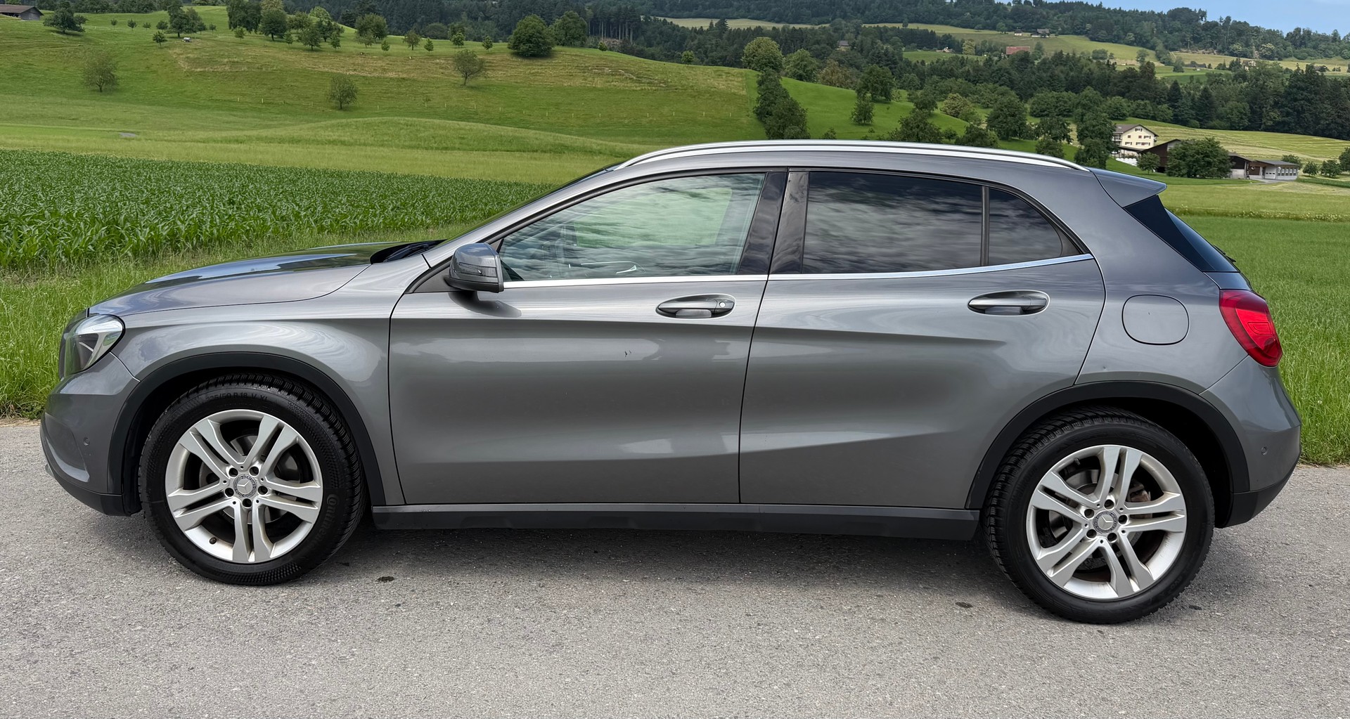 MERCEDES-BENZ GLA 220 CDI Urban 4Matic 7G-DCT-image-2