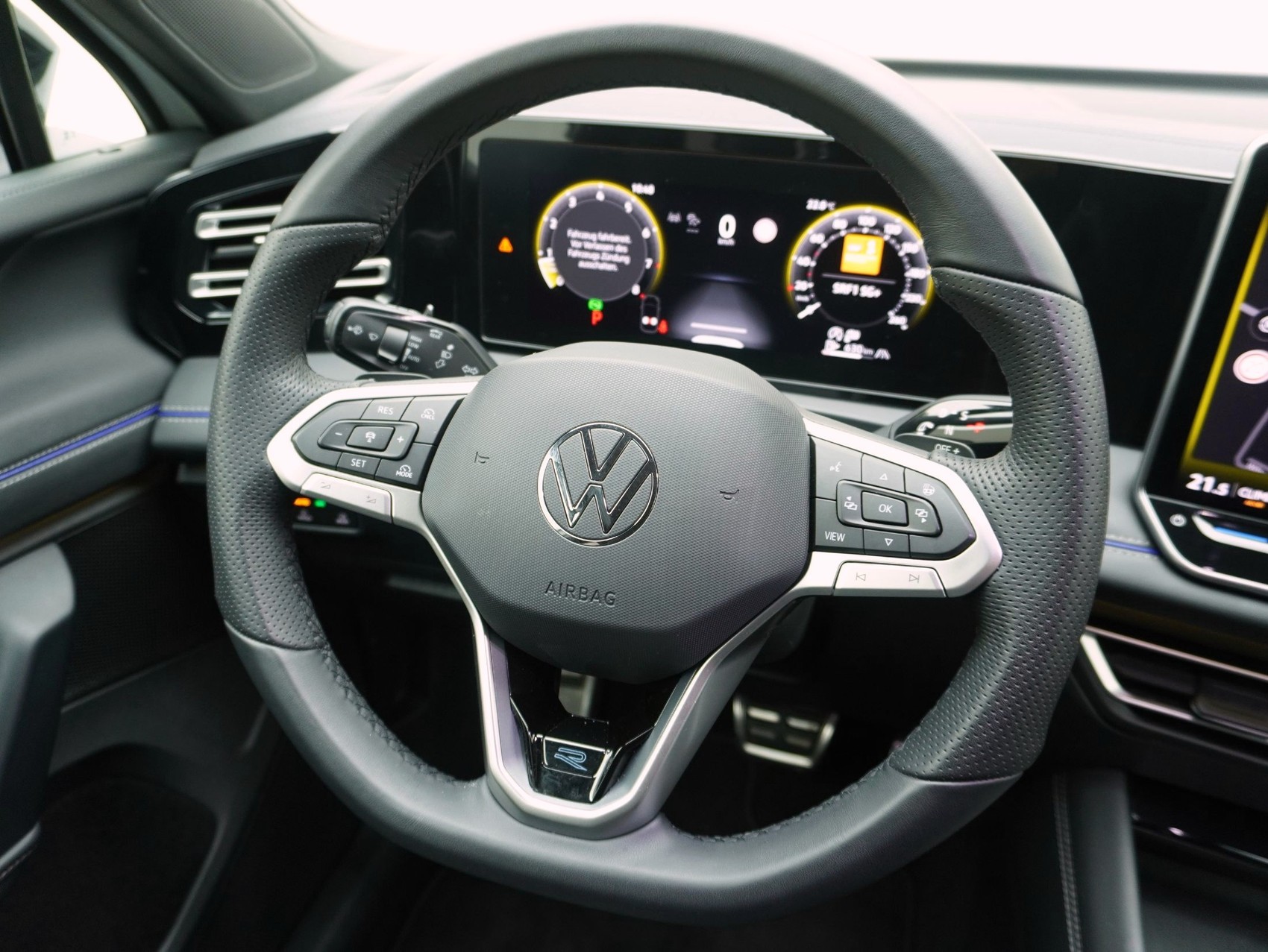 VW Tiguan 2.0 TSI DSG R-Line Black Style 4Motion-image-10