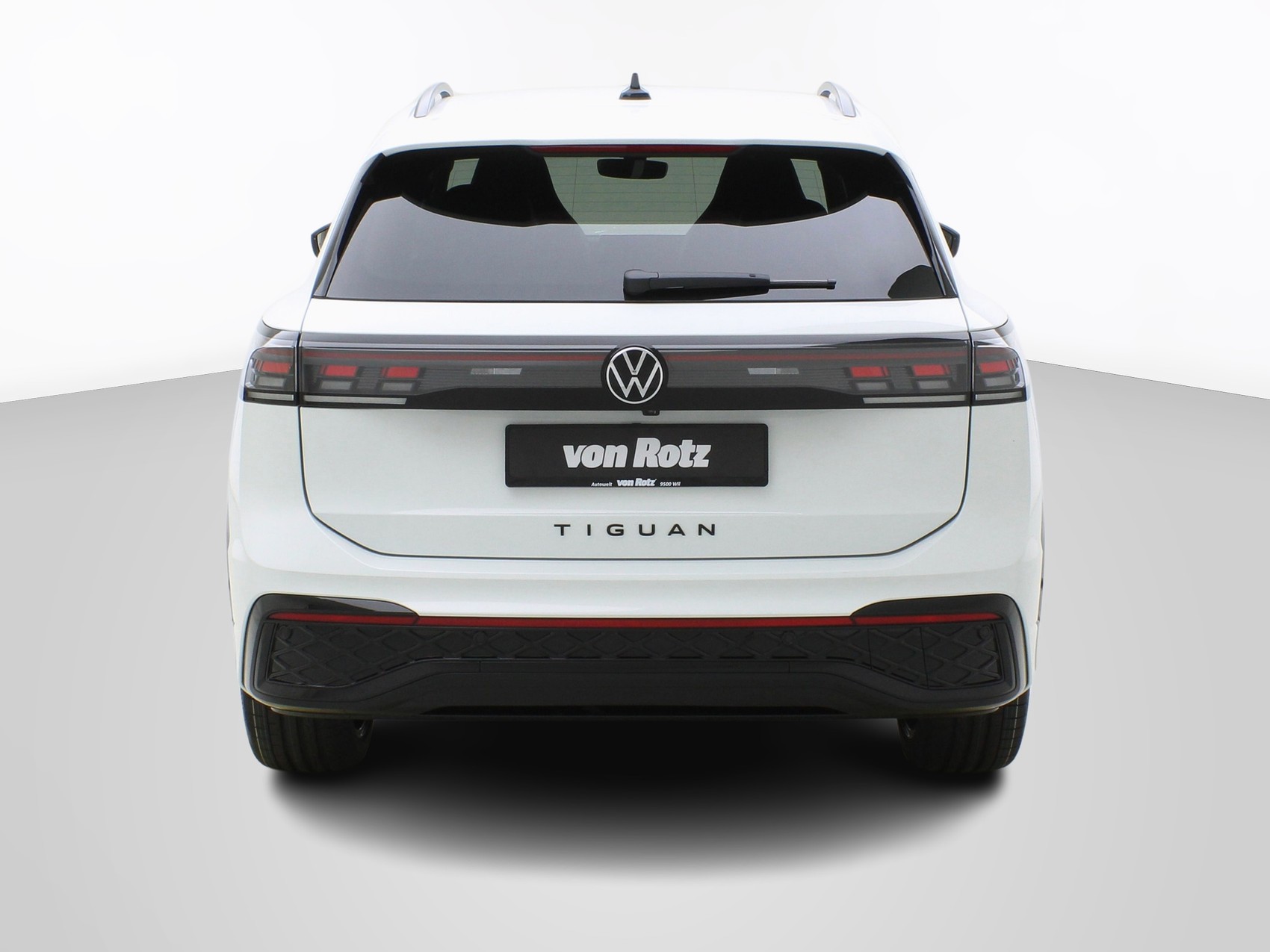 VW Tiguan 2.0 TSI DSG R-Line Black Style 4Motion-image-3
