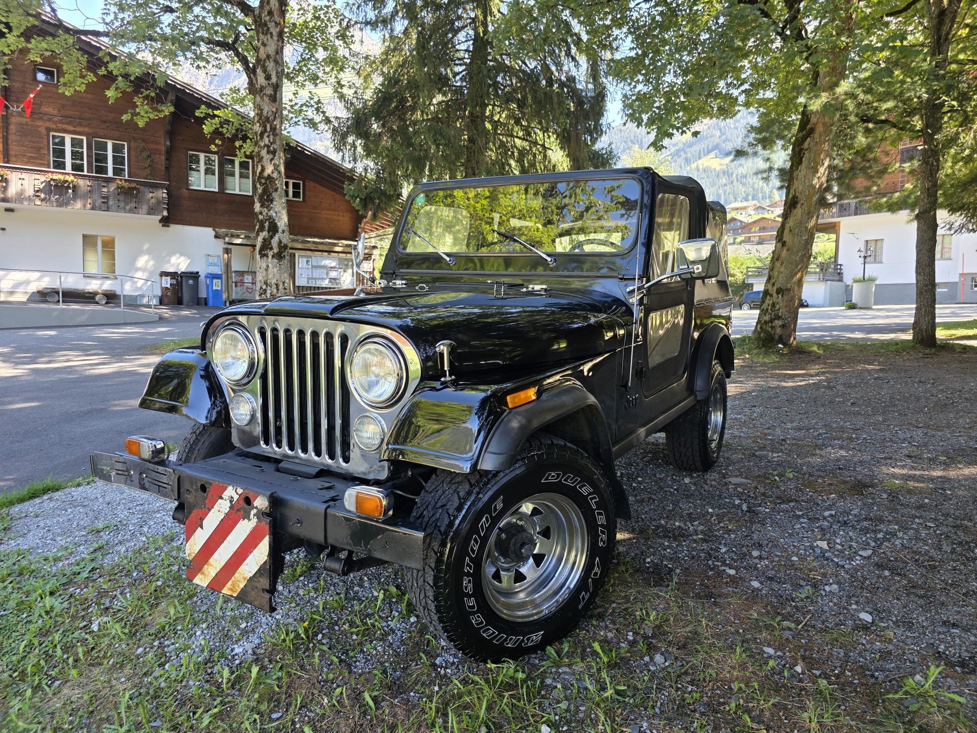 JEEP CJ-7 V8