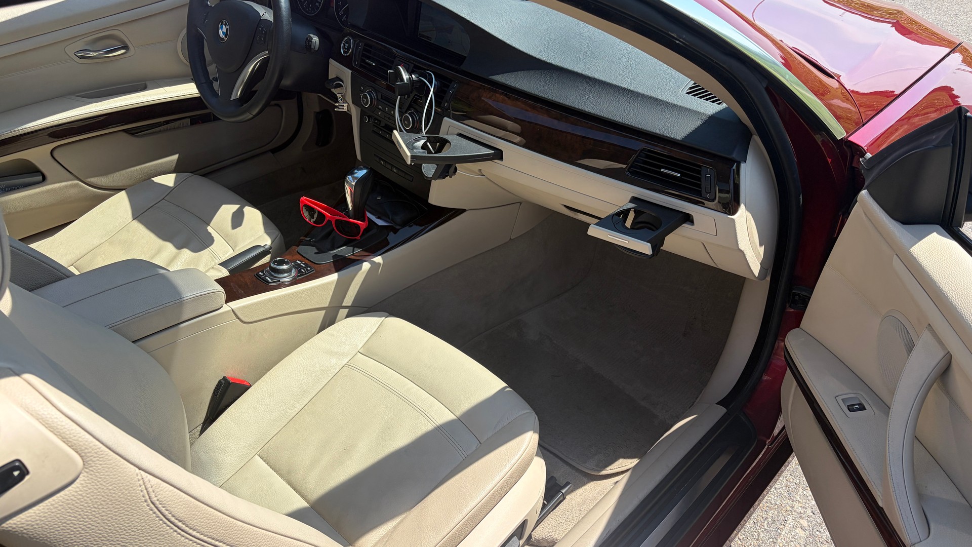 BMW 330i xDrive-image-4