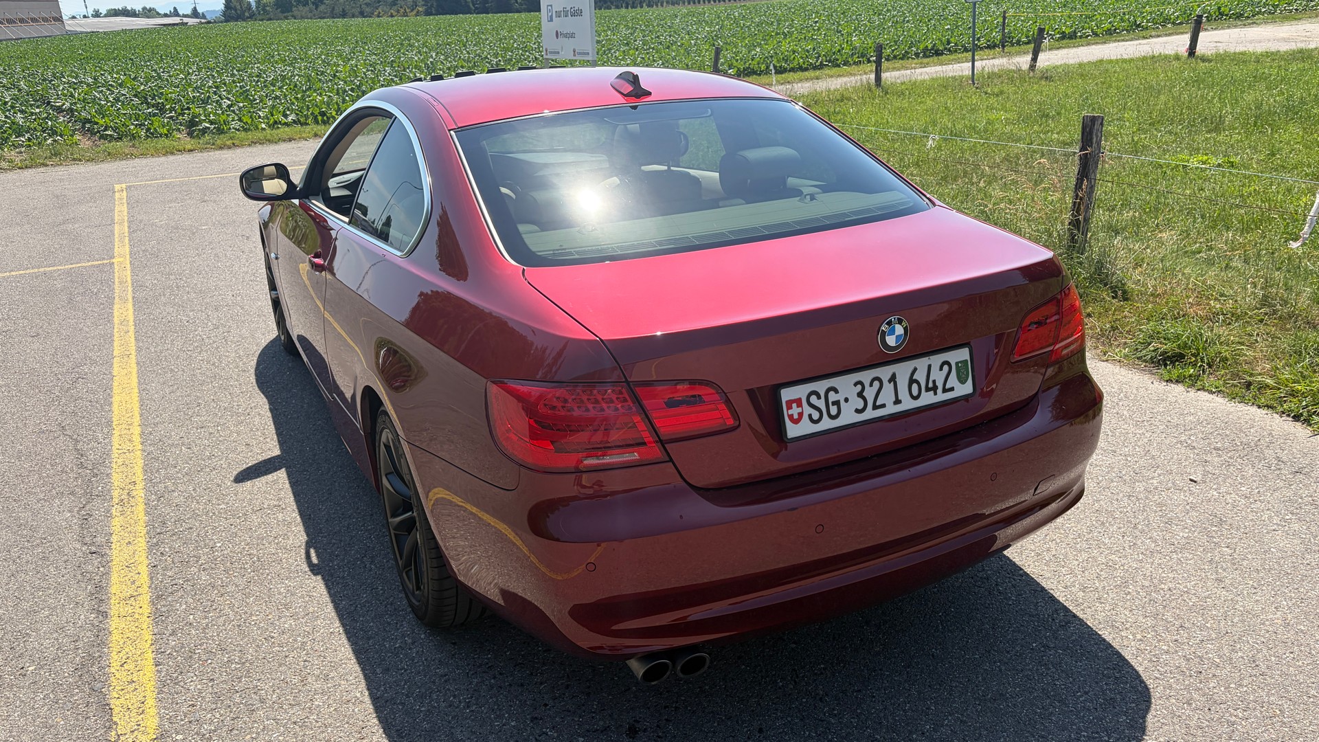 BMW 330i xDrive-image-1
