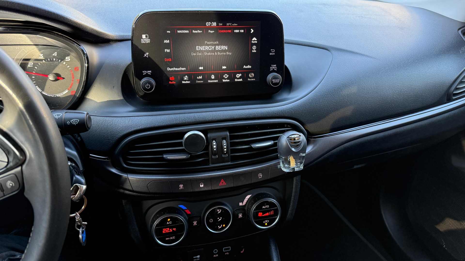 FIAT Tipo 1.4TJet Station Wagon S-Design-image-11