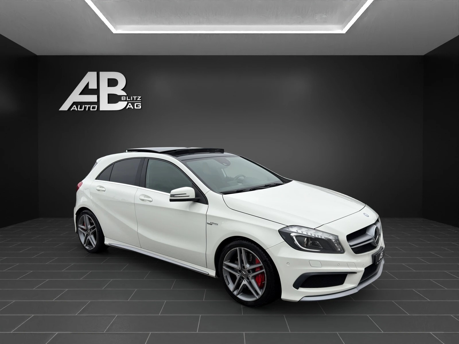 MERCEDES-BENZ A 45 AMG 4Matic Speedshift 7G-DCT * Perlmuttweiss *-image-5