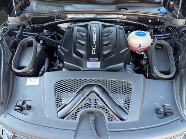 PORSCHE Macan 3.0 V6 GTS **CH Fahrzeug**-image-19