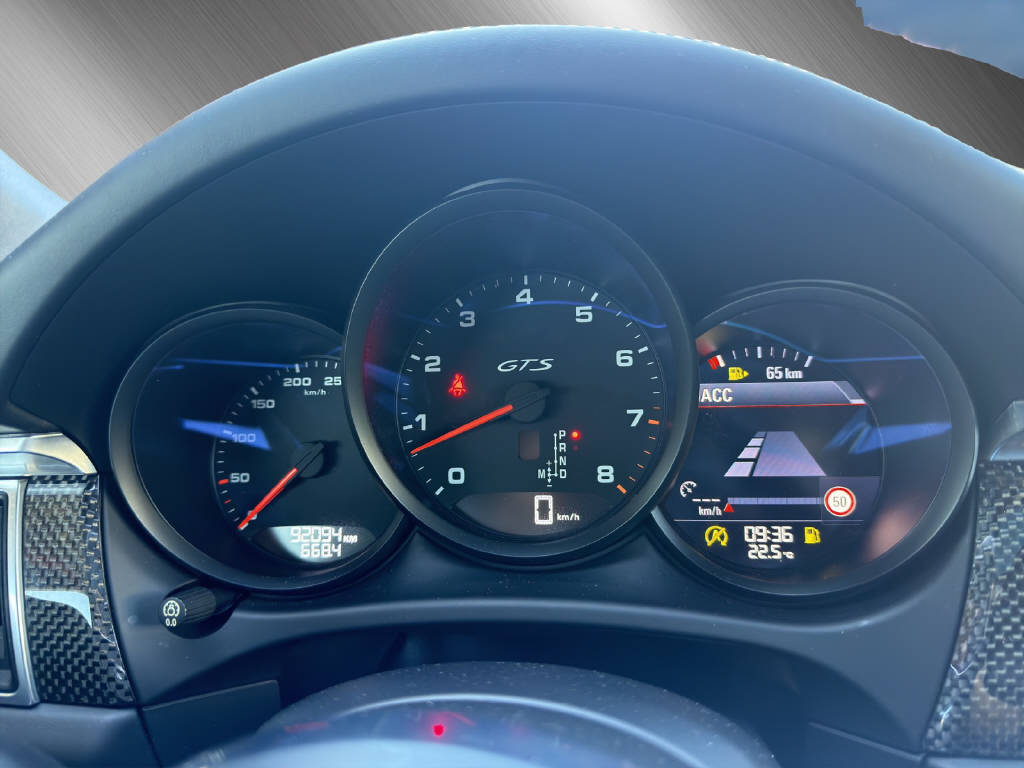 PORSCHE Macan 3.0 V6 GTS **CH Fahrzeug**-image-9