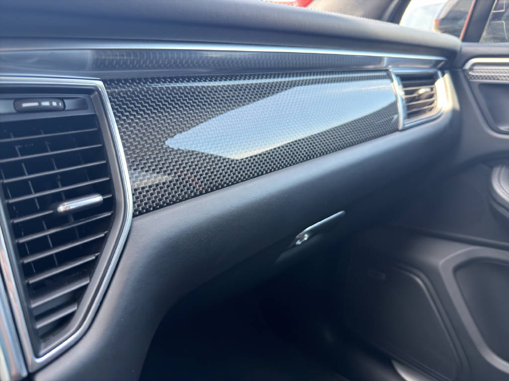 PORSCHE Macan 3.0 V6 GTS **CH Fahrzeug**-image-24