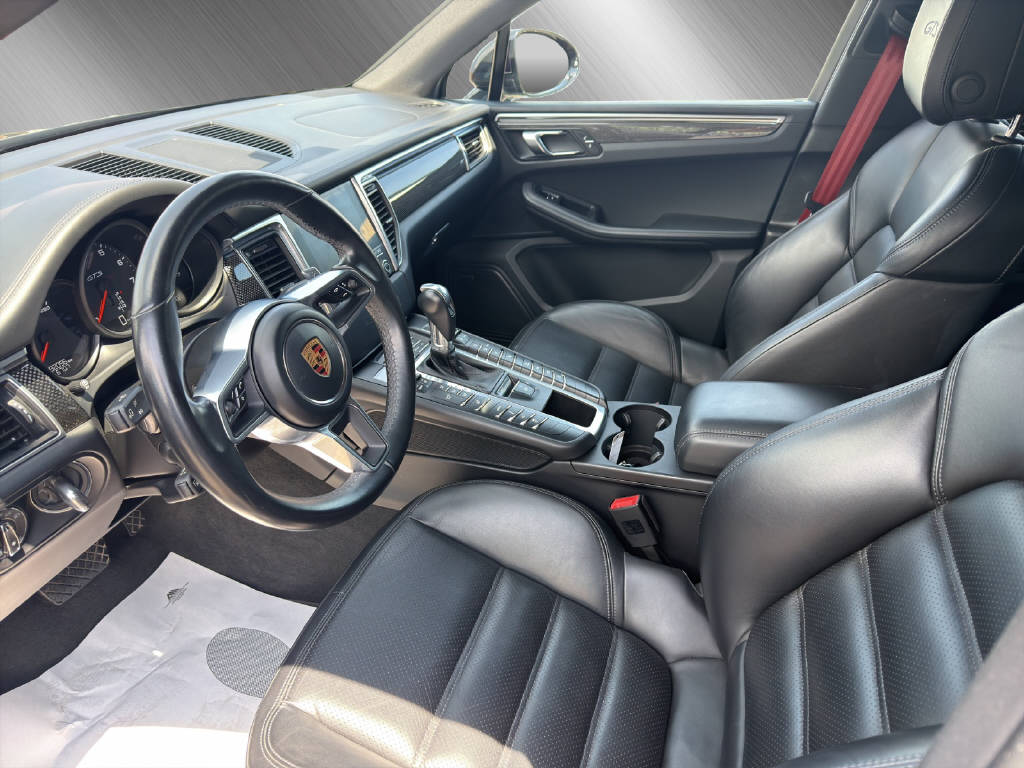 PORSCHE Macan 3.0 V6 GTS **CH Fahrzeug**-image-22