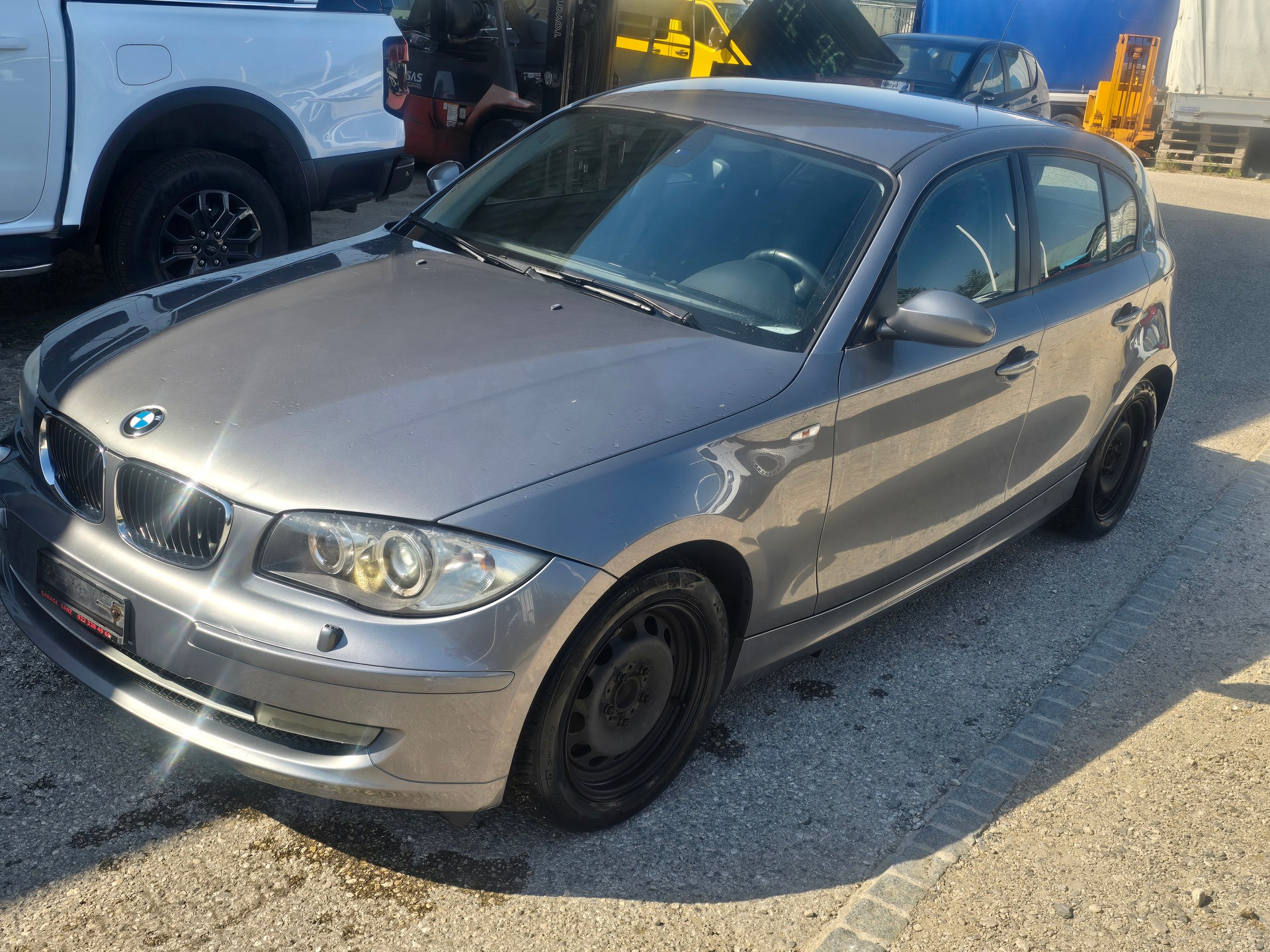 BMW 116i-image-0