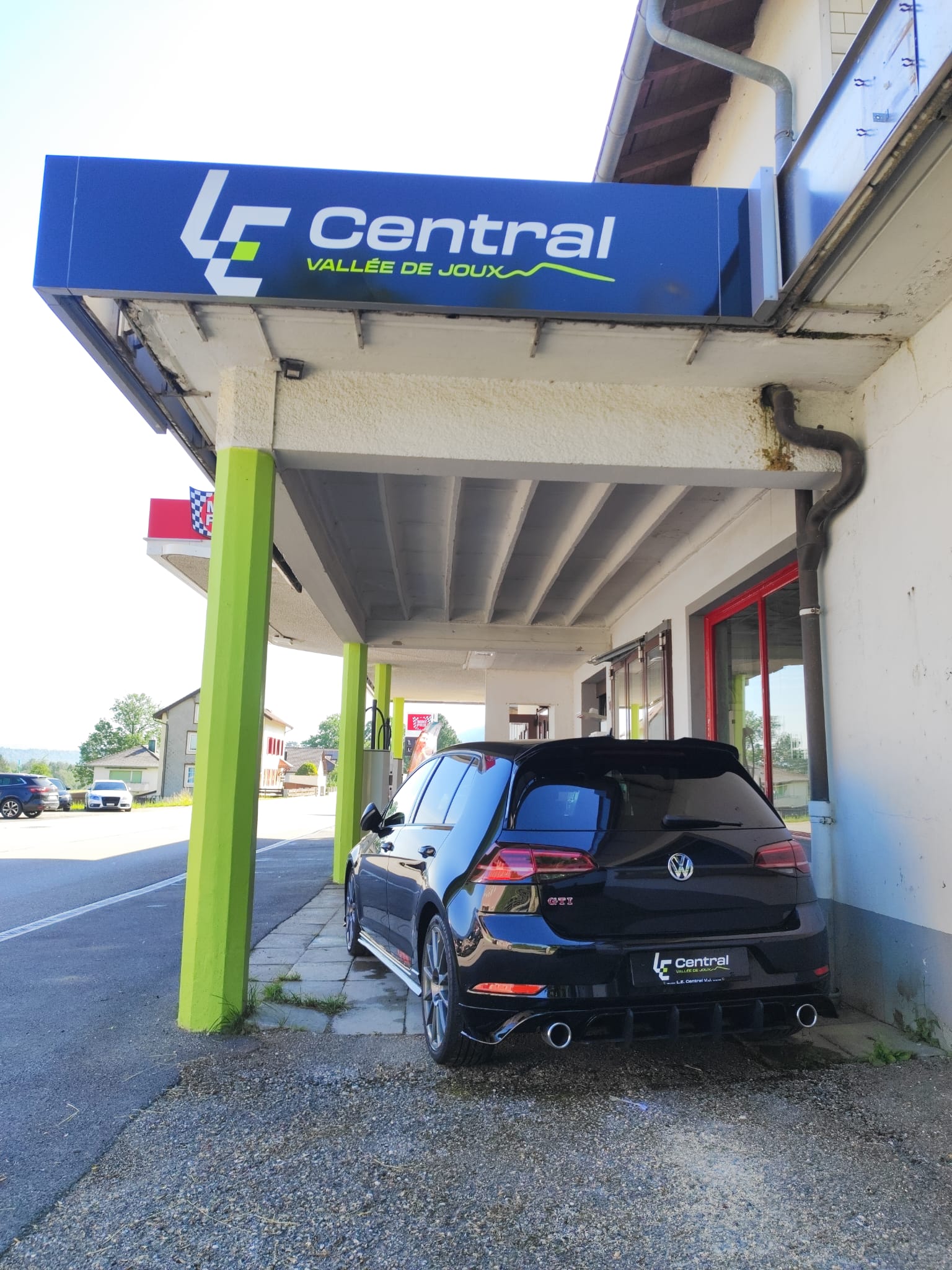VW Golf 2.0 TSI GTI TCR DSG-image-3