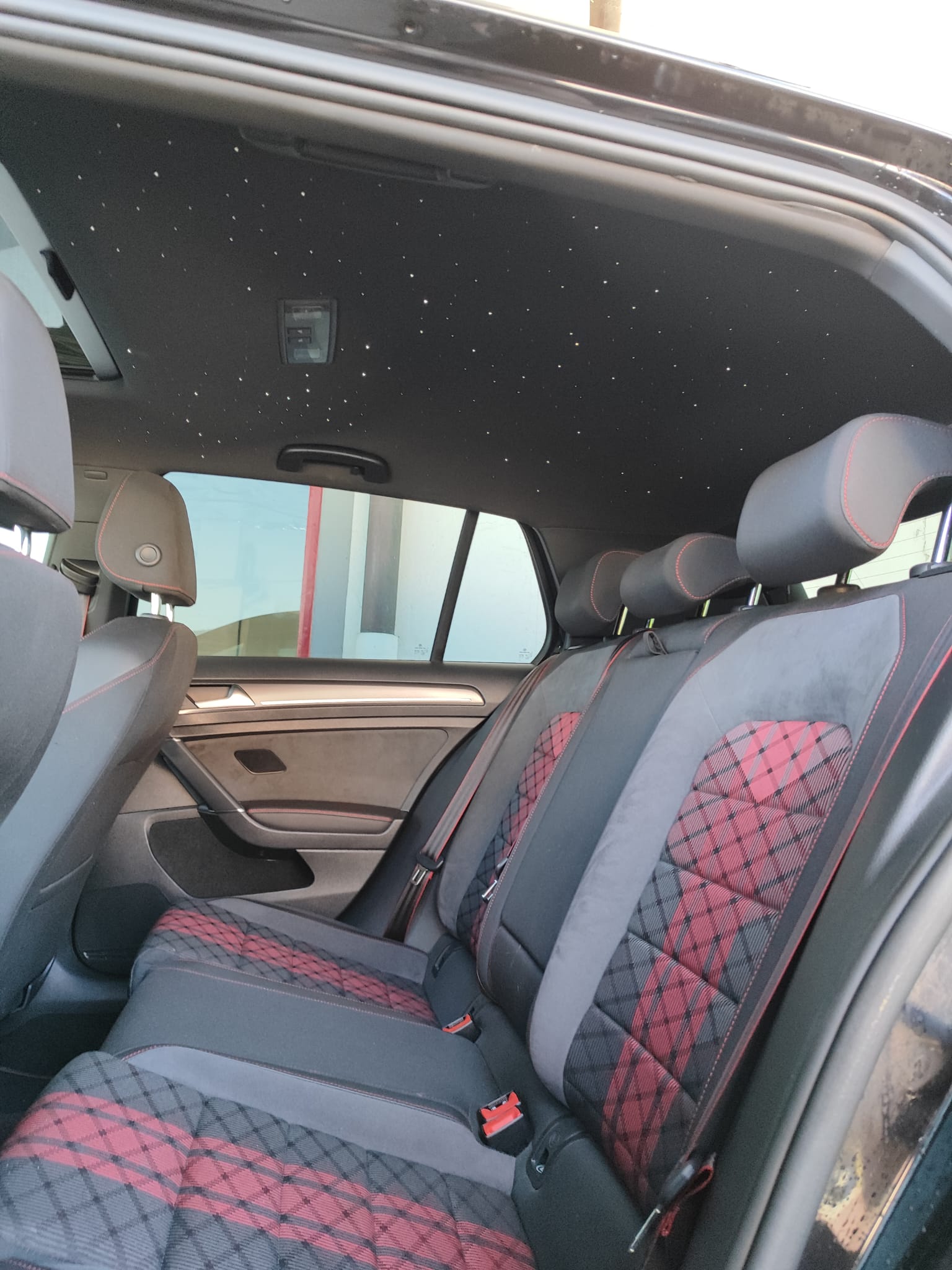 VW Golf 2.0 TSI GTI TCR DSG-image-7