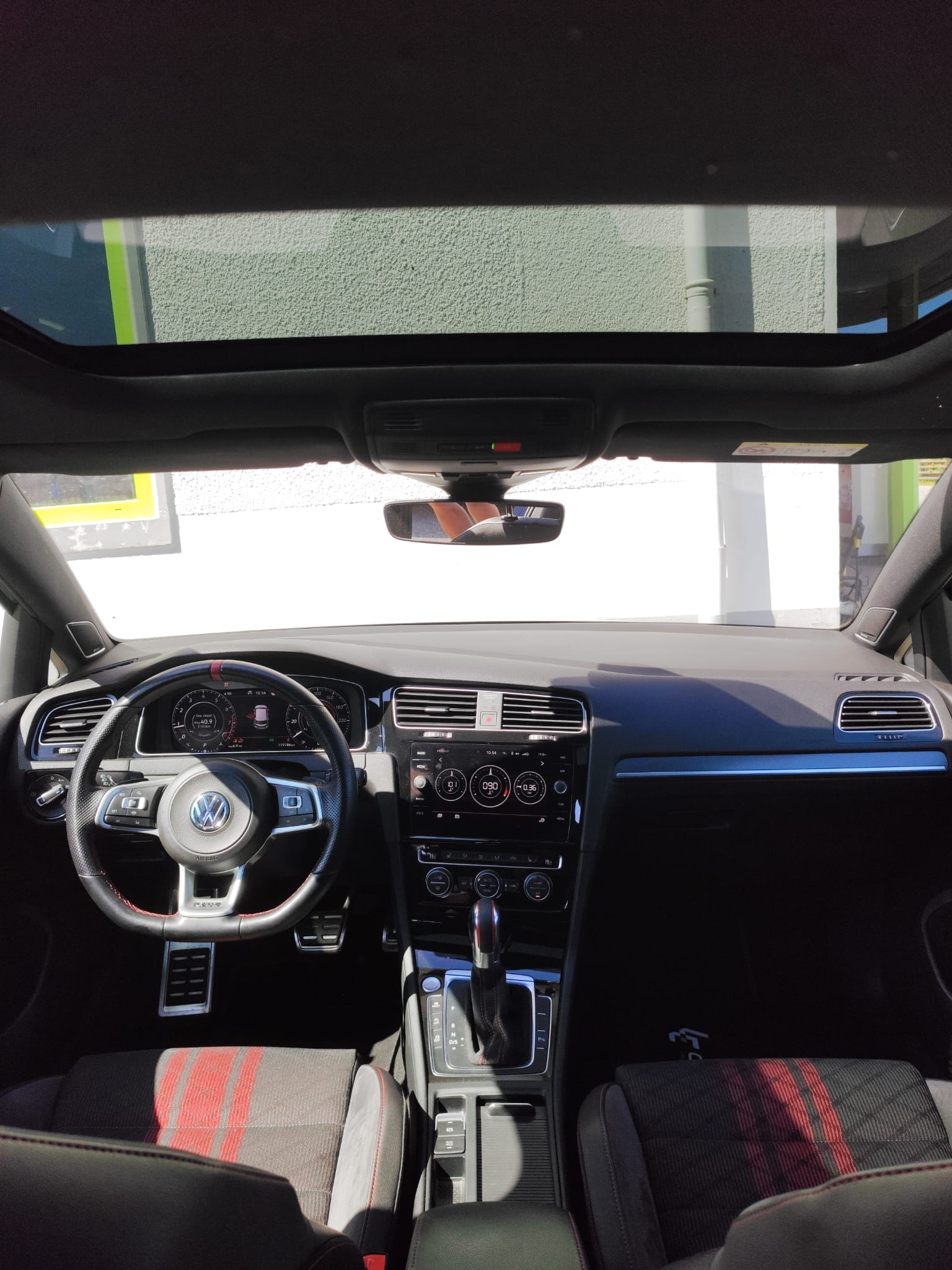 VW Golf 2.0 TSI GTI TCR DSG-image-8