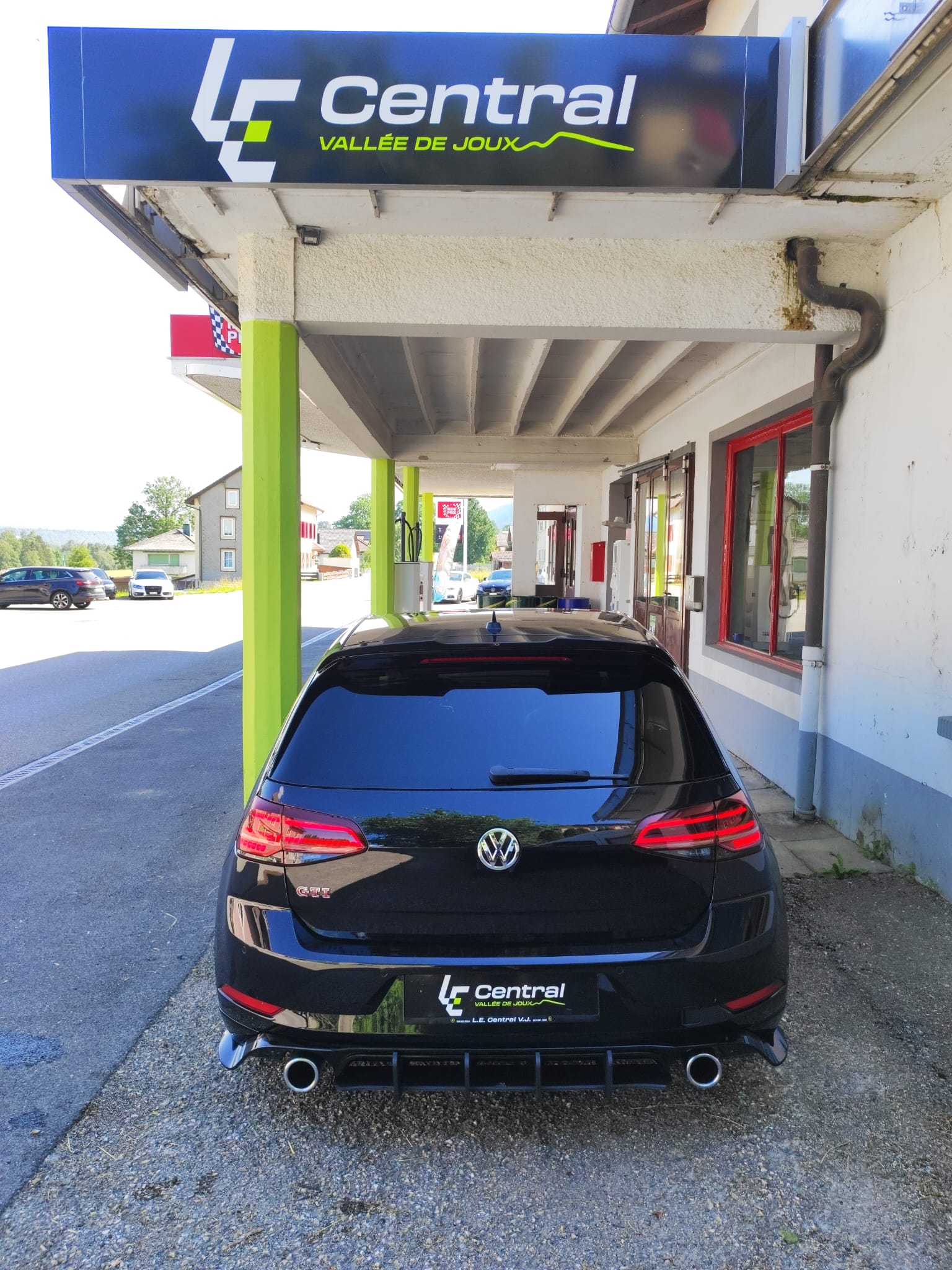 VW Golf 2.0 TSI GTI TCR DSG-image-4