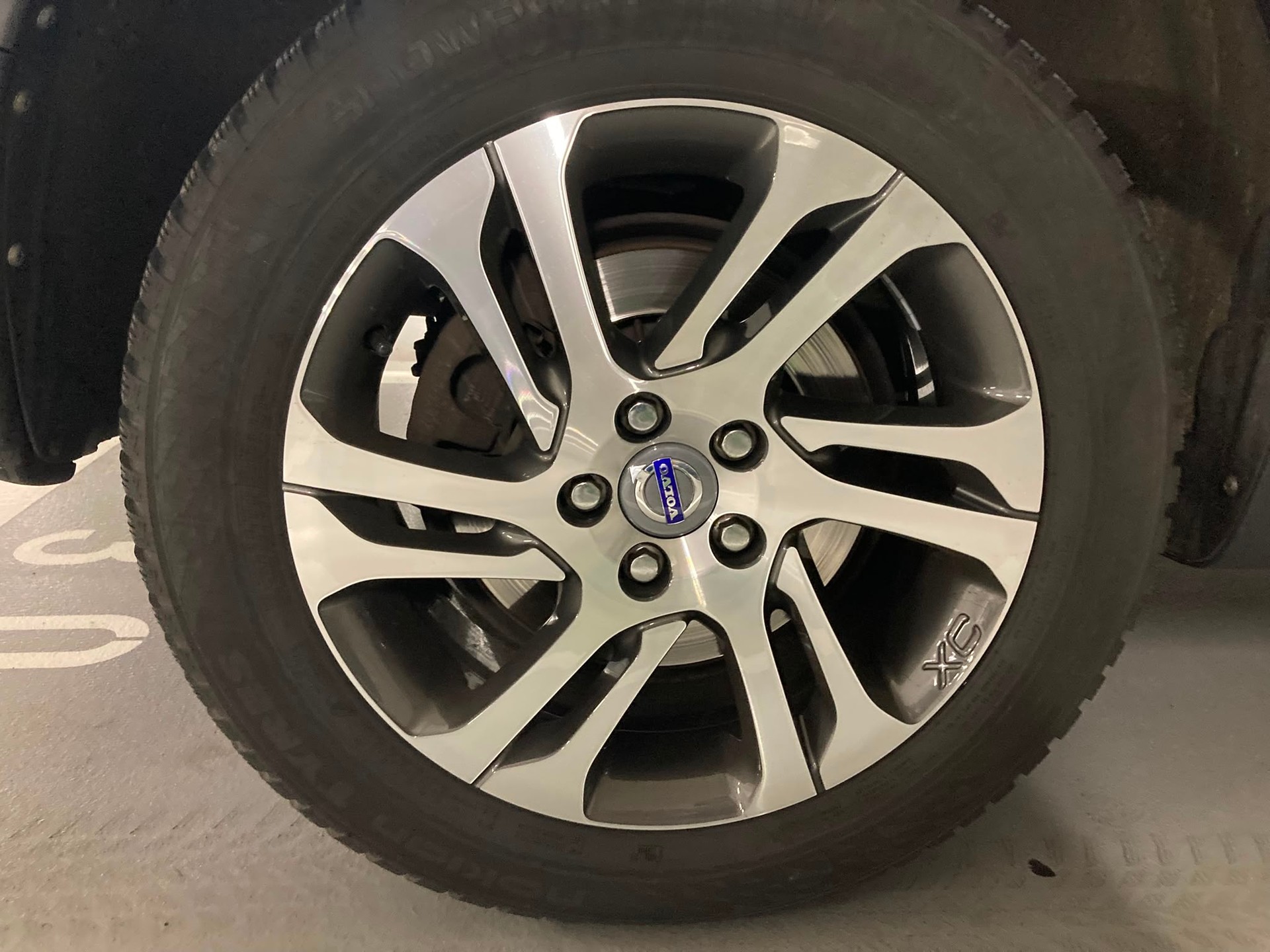 VOLVO 2.4 D3 Momentum AWD-image-5